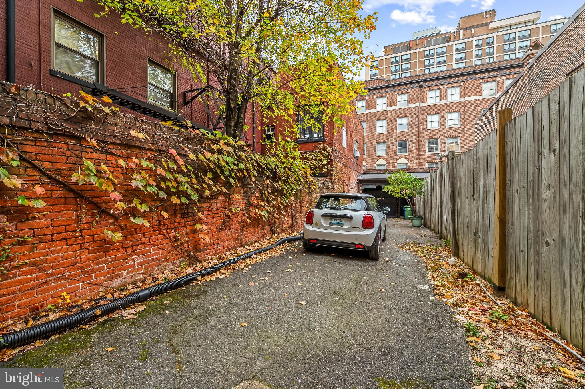 MOUNT VERNON PLACE HISTORIC DISTRICT - Commercial Sale