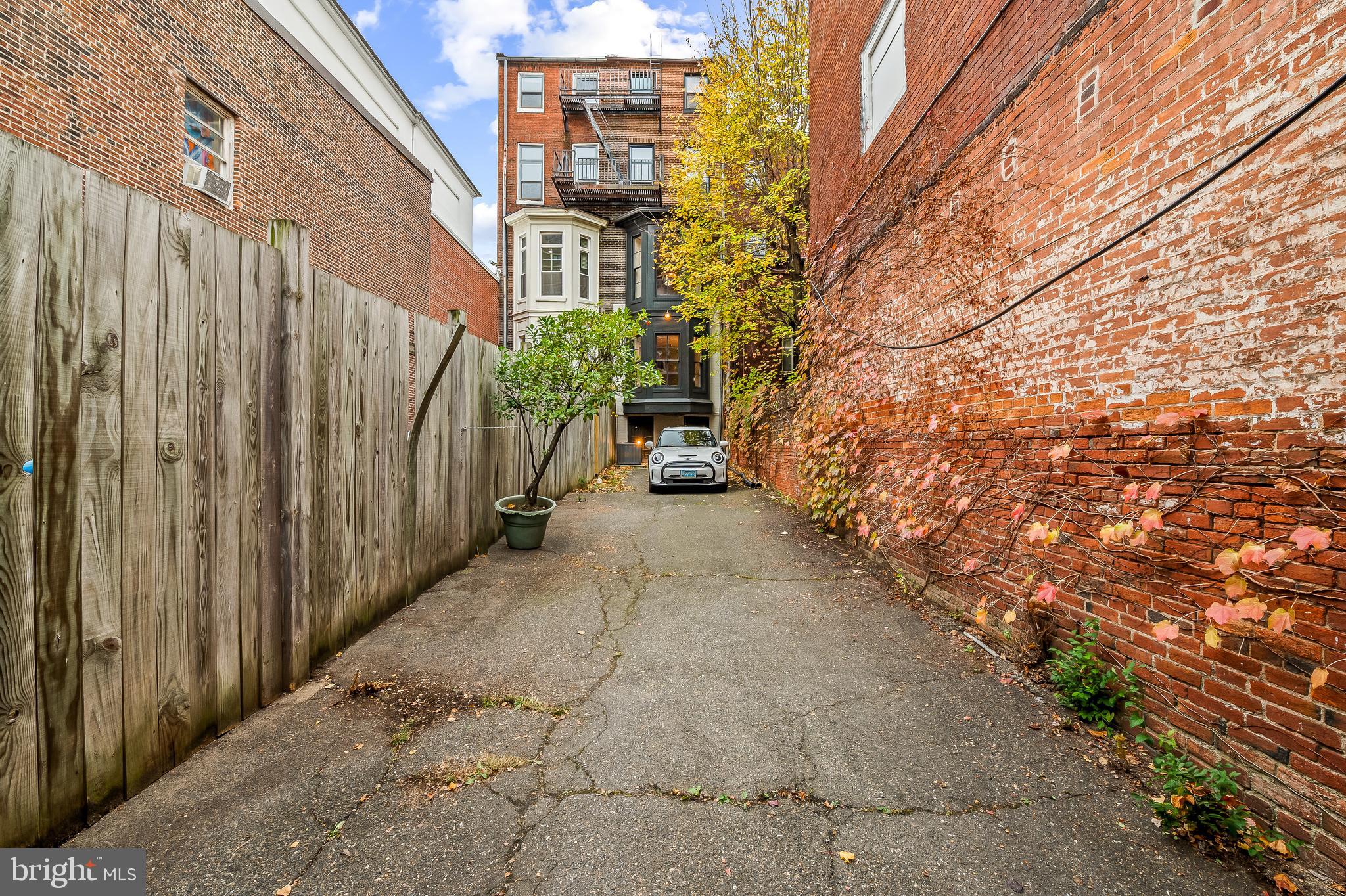 MOUNT VERNON PLACE HISTORIC DISTRICT - Commercial Sale