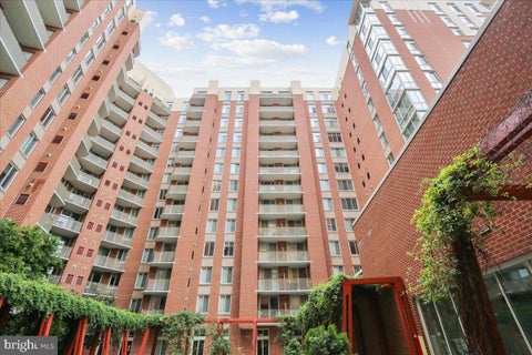 Photo of 1000 New Jersey Avenue SE #514, WASHINGTON, DC 20003 (MLS # DCDC2283068)