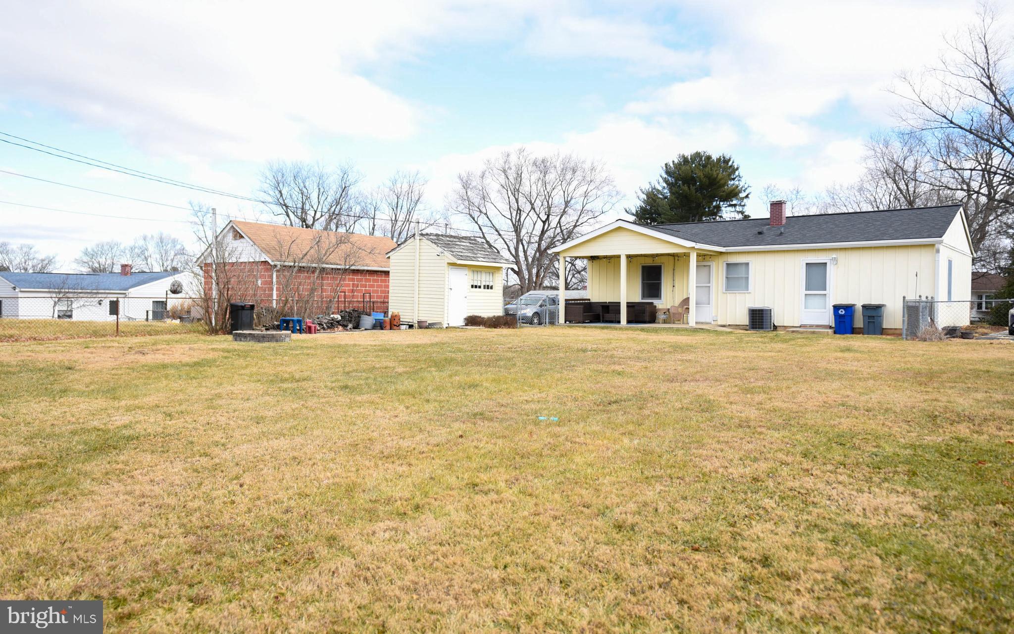 SUBURBIA - Residential