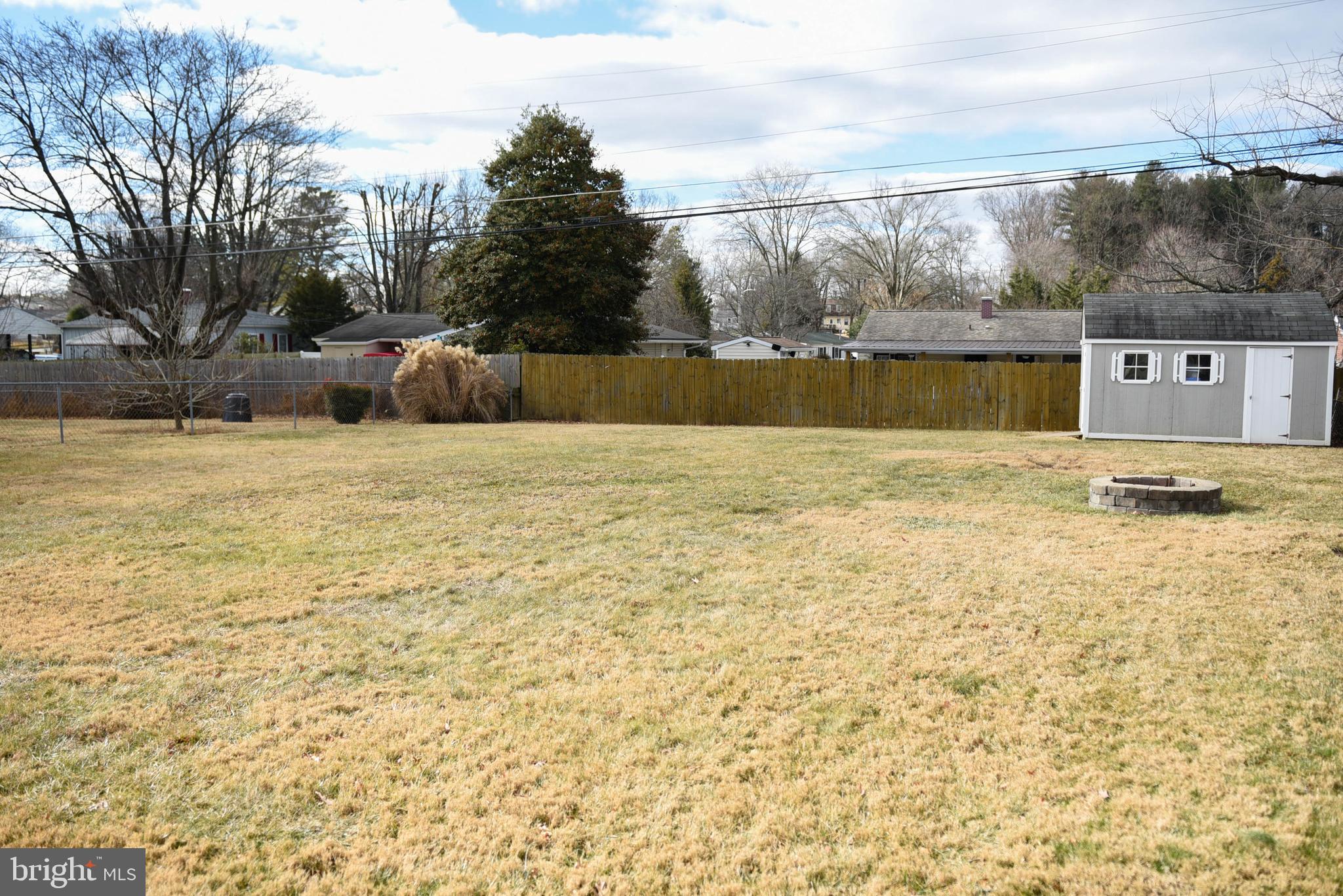 SUBURBIA - Residential