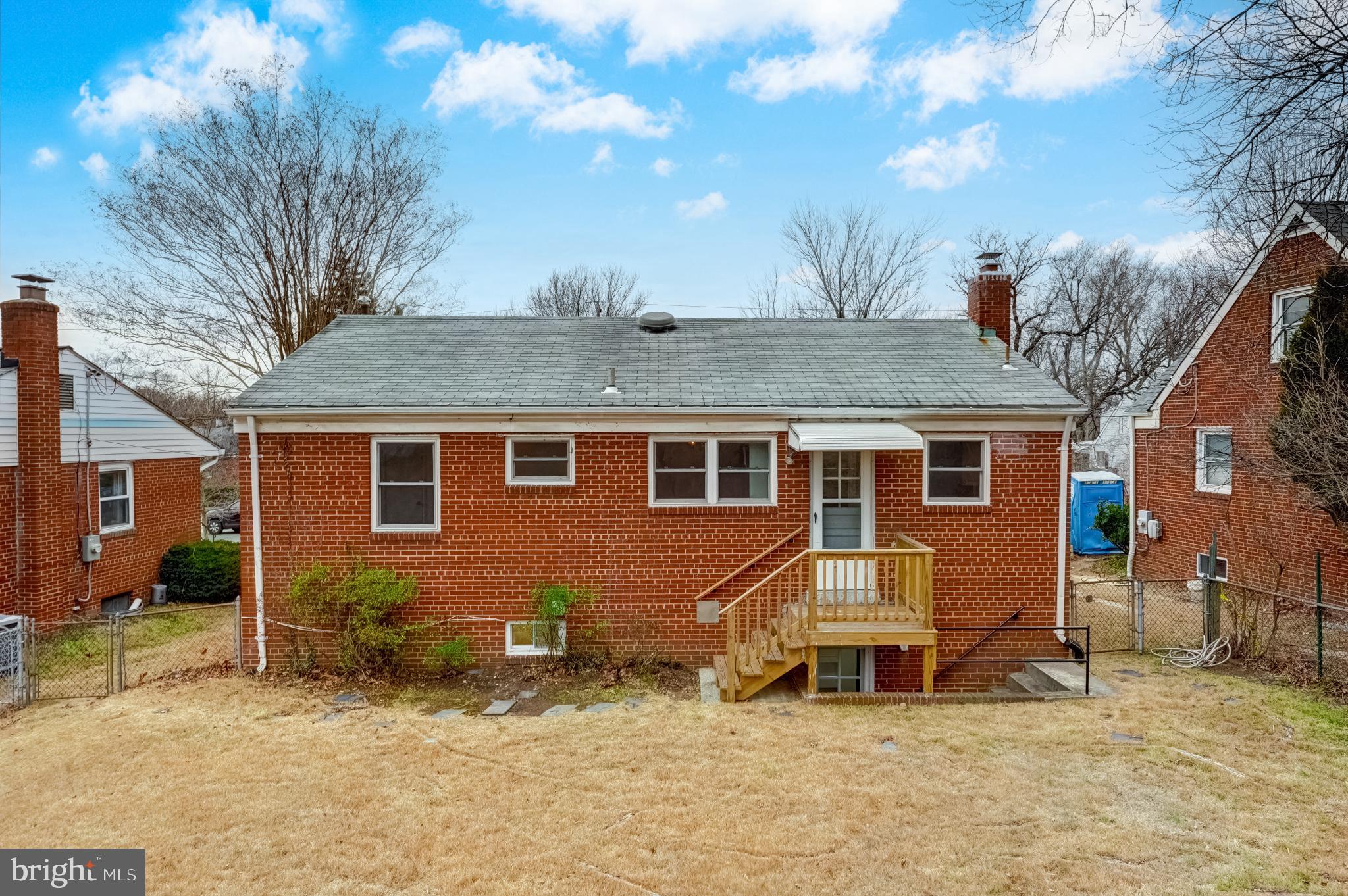 KENSINGTON HEIGHTS - Residential