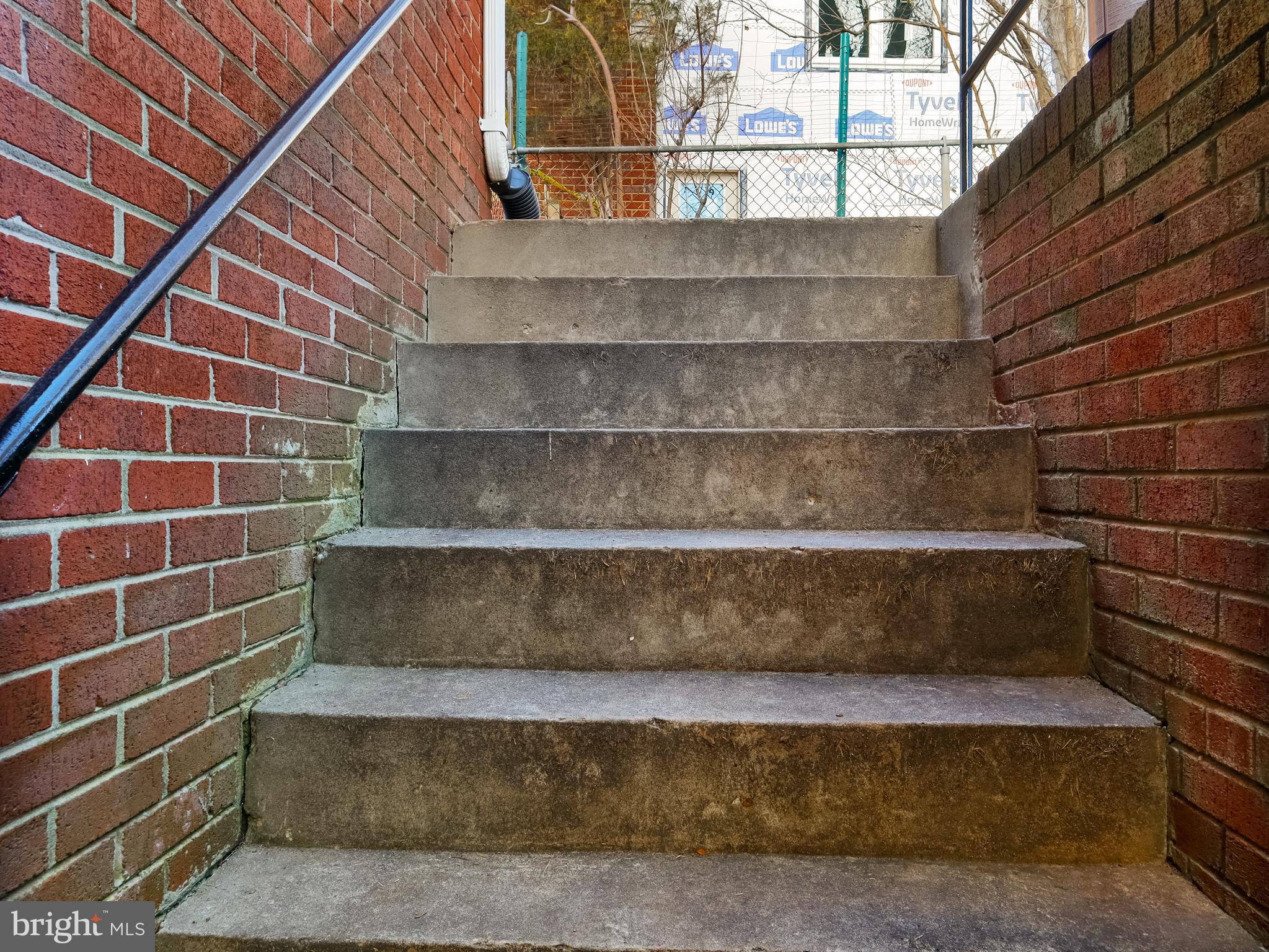 KENSINGTON HEIGHTS - Residential