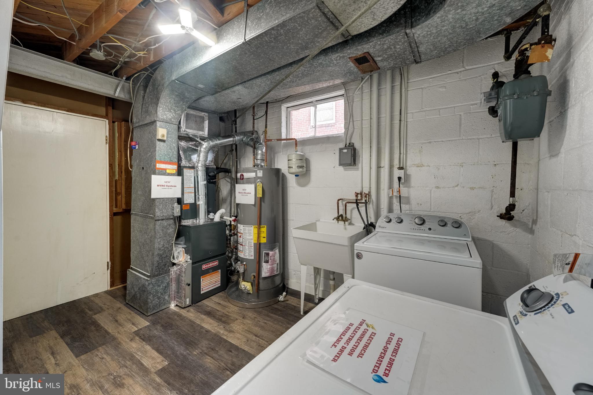 KENSINGTON HEIGHTS - Residential