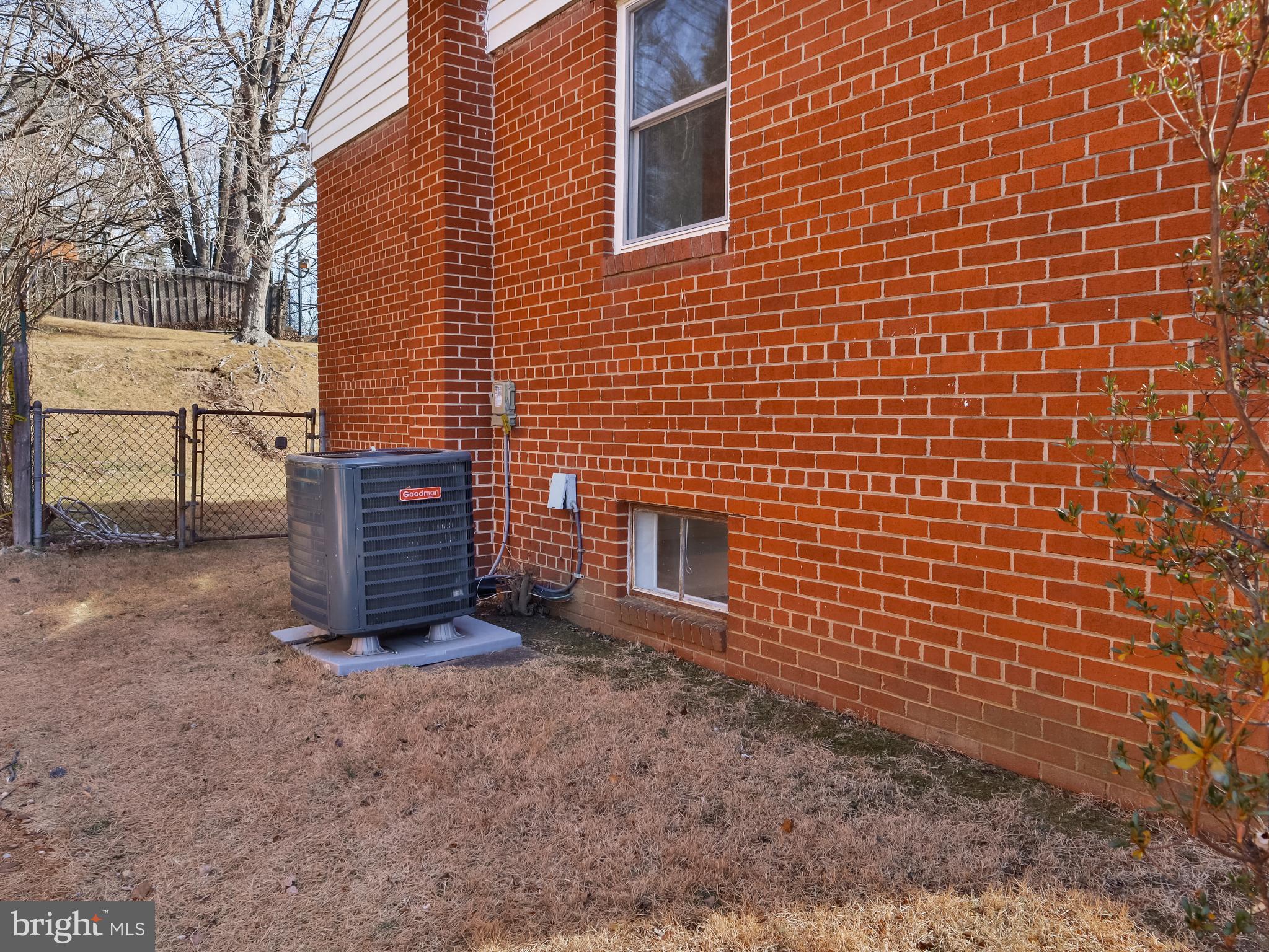 KENSINGTON HEIGHTS - Residential