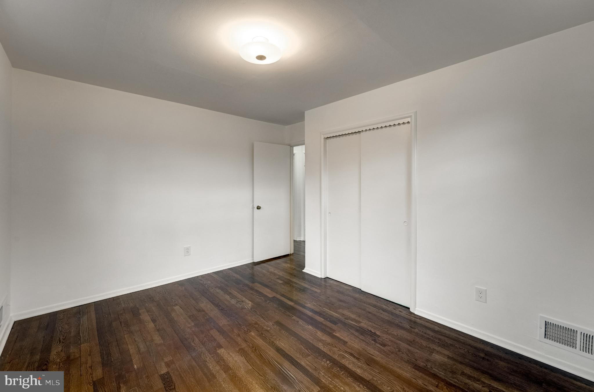 KENSINGTON HEIGHTS - Residential