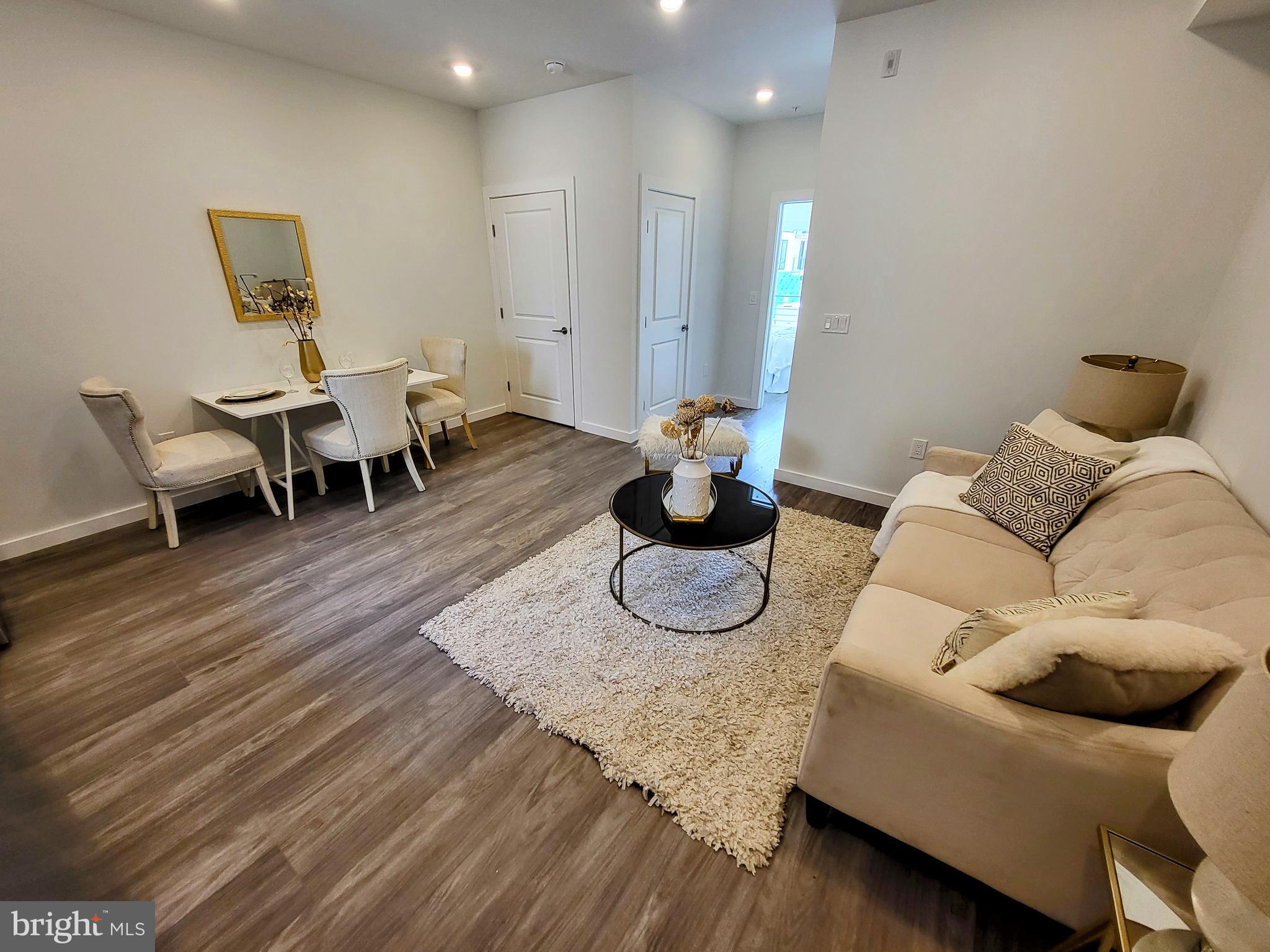 FAIRMOUNT - Residential Lease