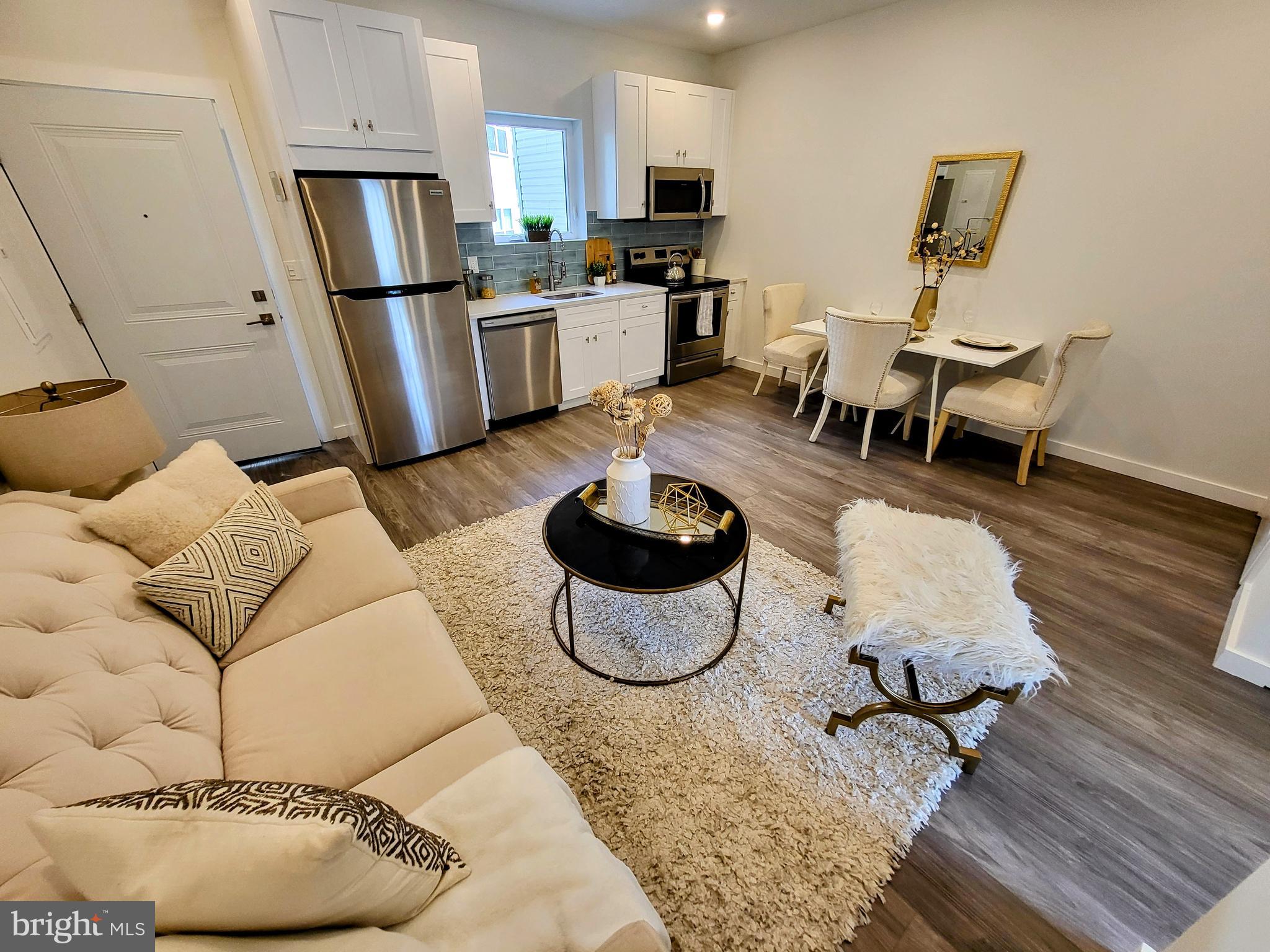 FAIRMOUNT - Residential Lease