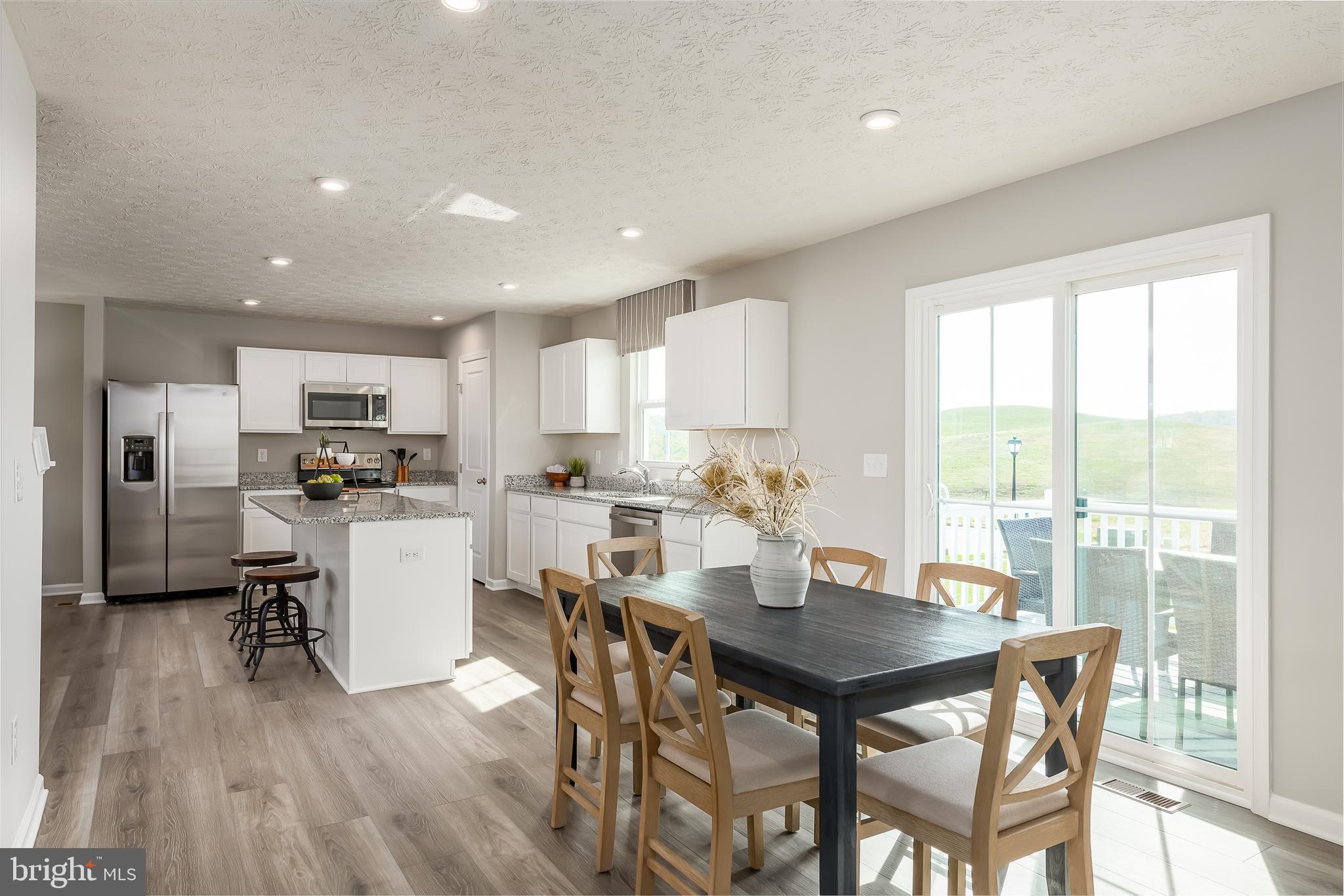 CARDINAL POINTE - Residential