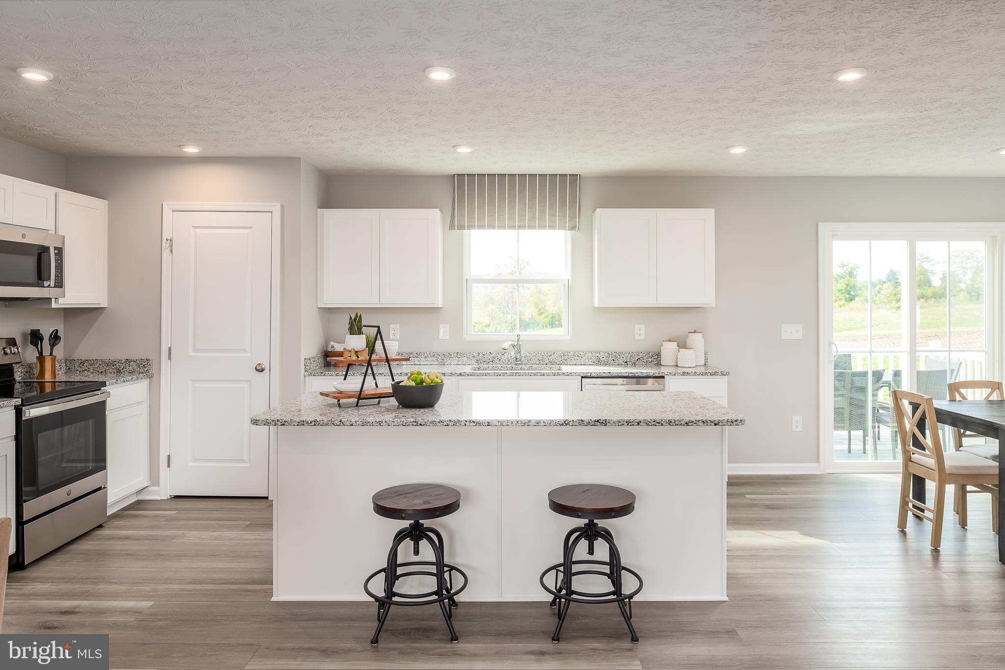 CARDINAL POINTE - Residential