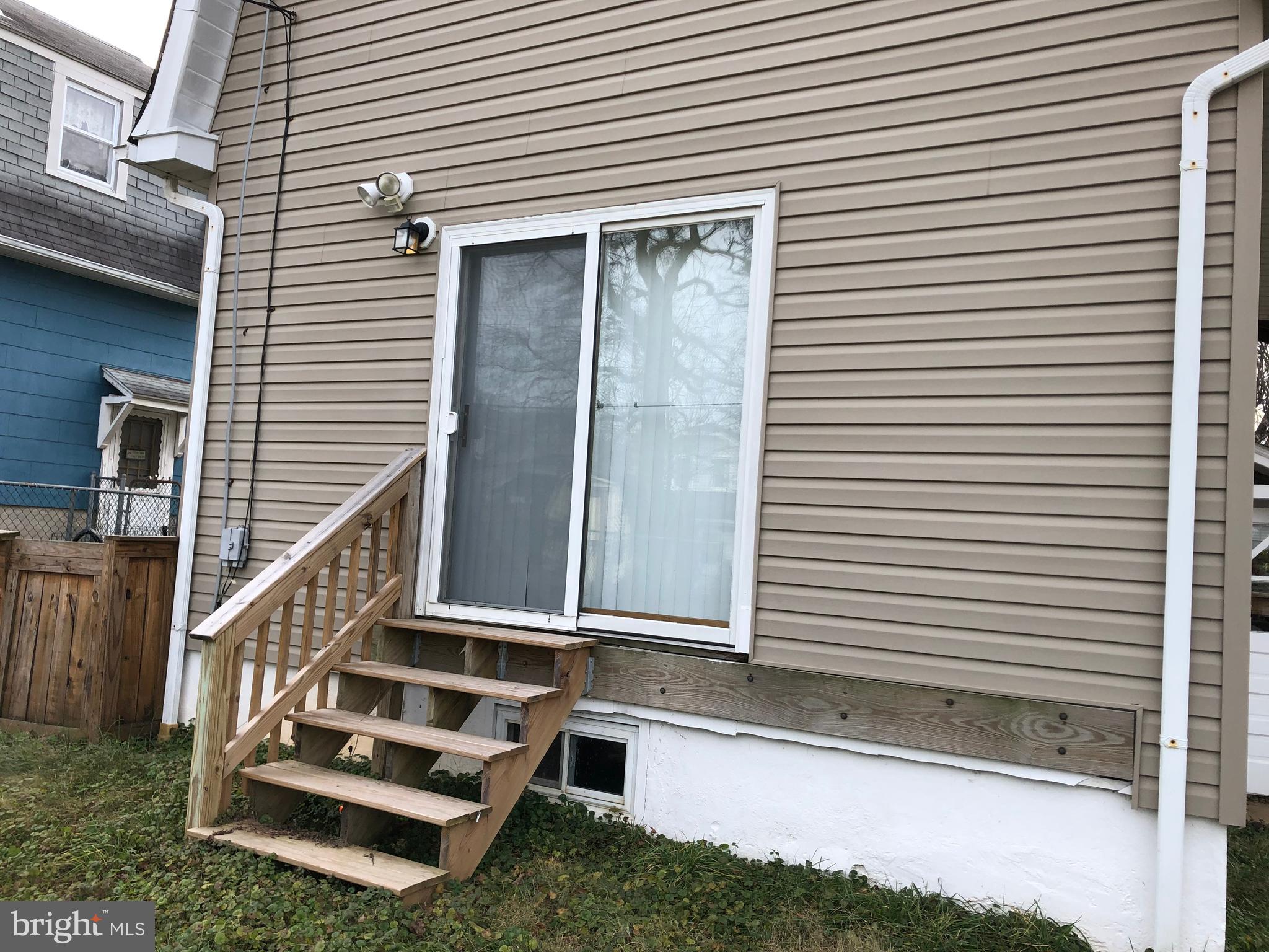 PARKVILLE - Residential Lease