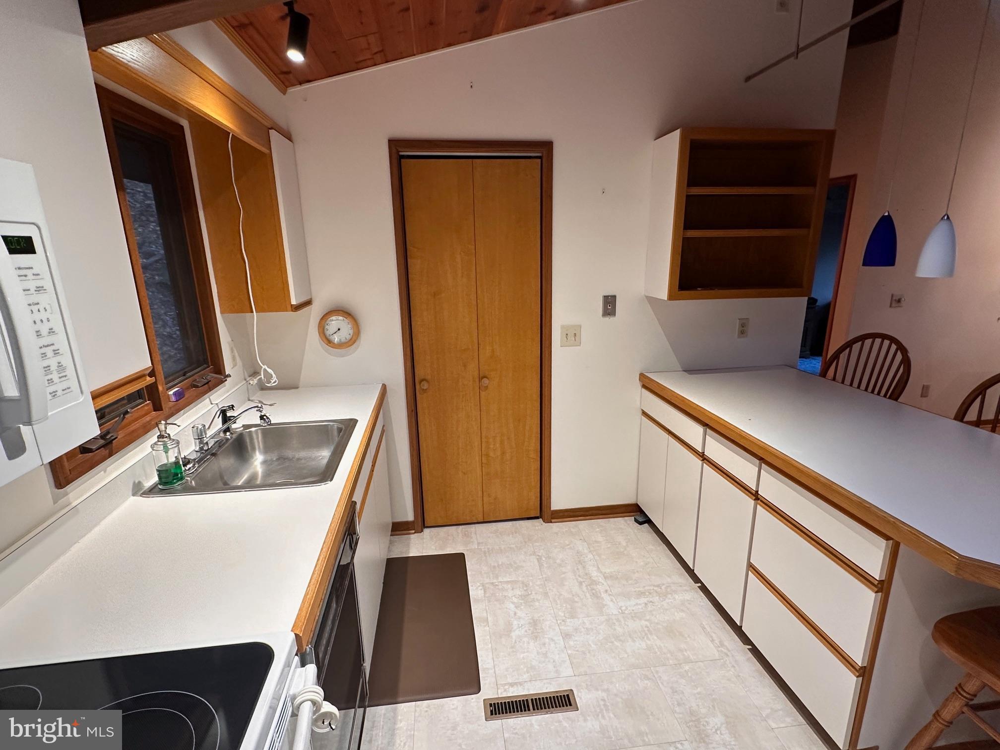 COOLFONT MOUNTAINSIDE - Residential