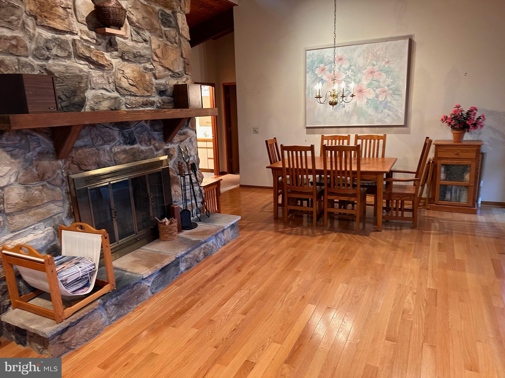 COOLFONT MOUNTAINSIDE - Residential