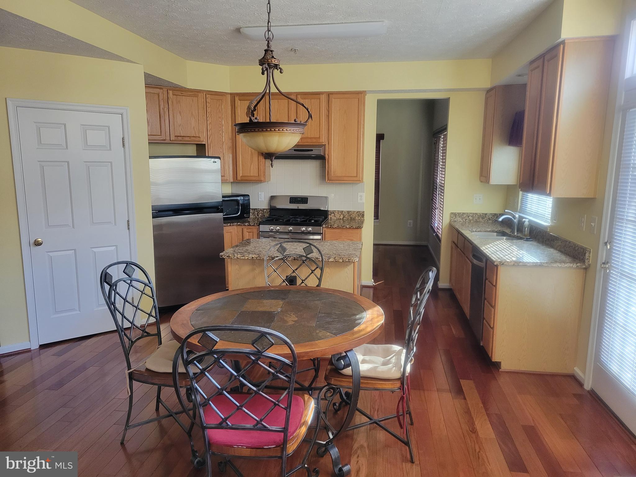 WOODVIEW VILLAGE WEST - Residential