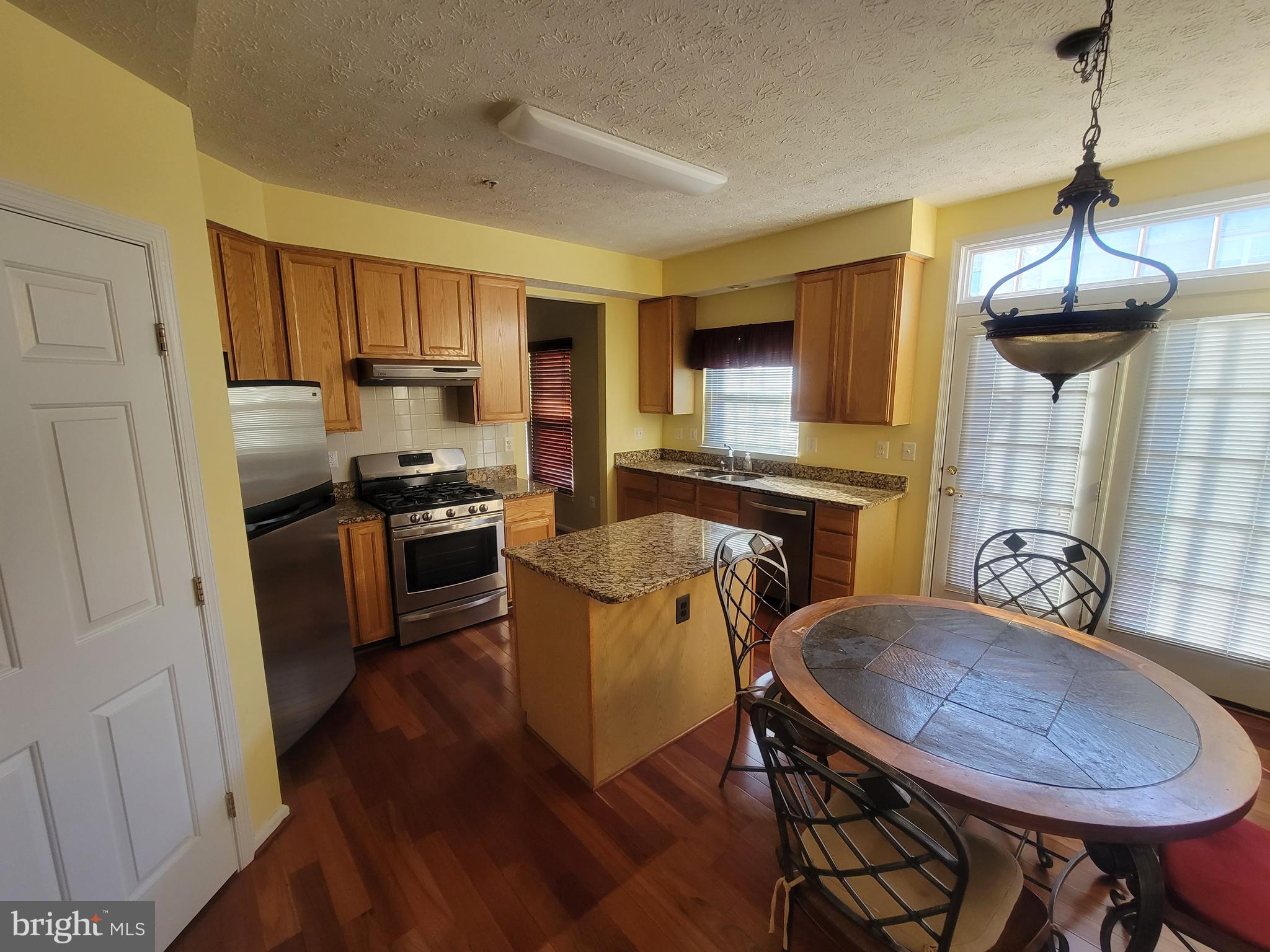 WOODVIEW VILLAGE WEST - Residential