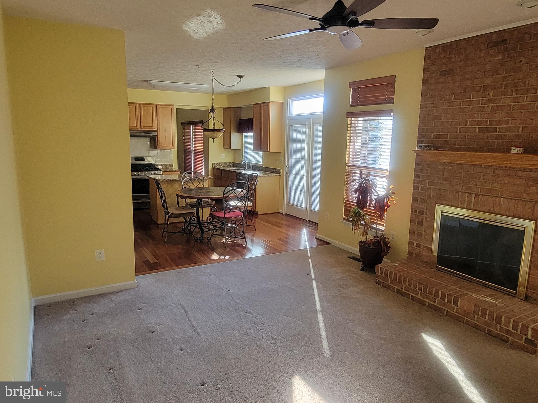 WOODVIEW VILLAGE WEST - Residential