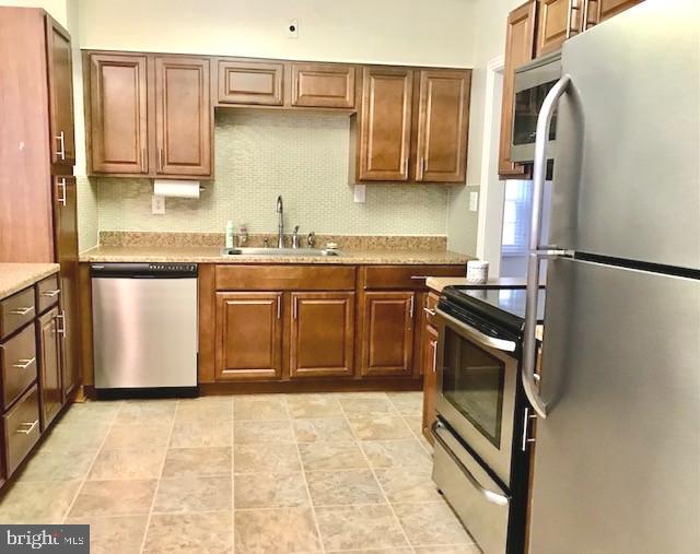 AVONDALE - Residential Lease