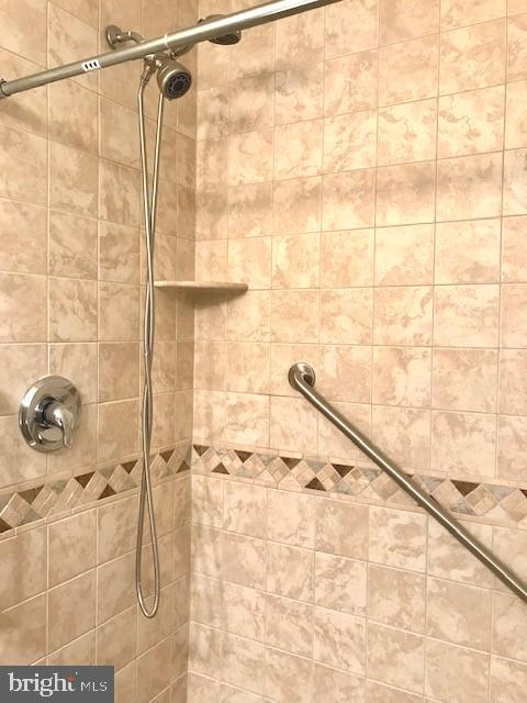 AVONDALE - Residential Lease