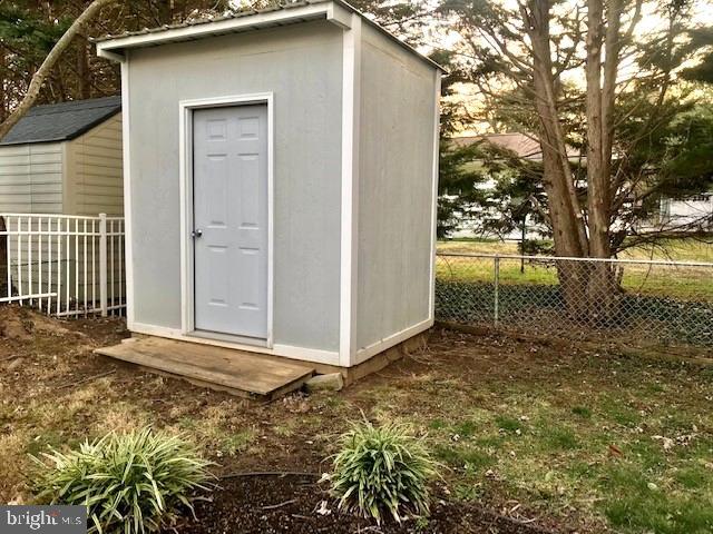 AVONDALE - Residential Lease