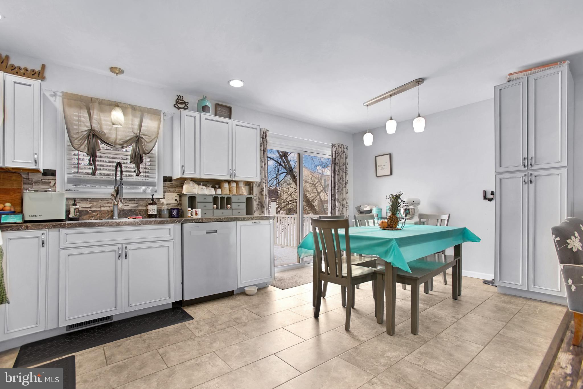 HAWKSTONE - Residential