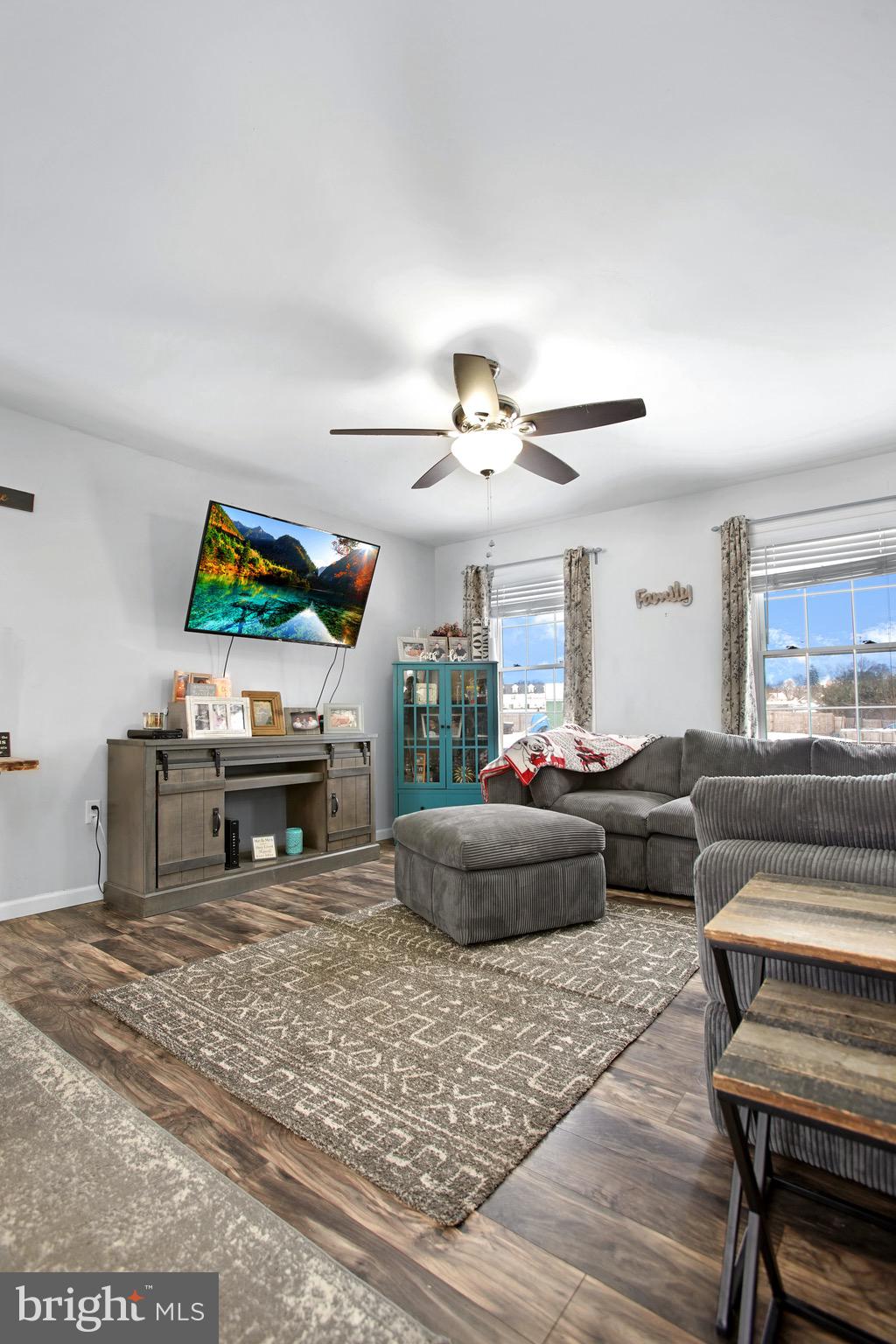 HAWKSTONE - Residential