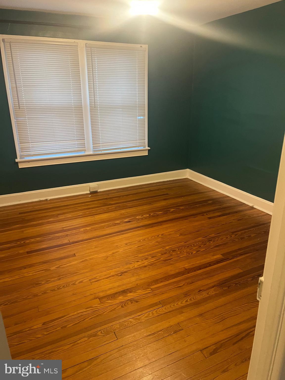 HALFWAY AREA - Residential Lease