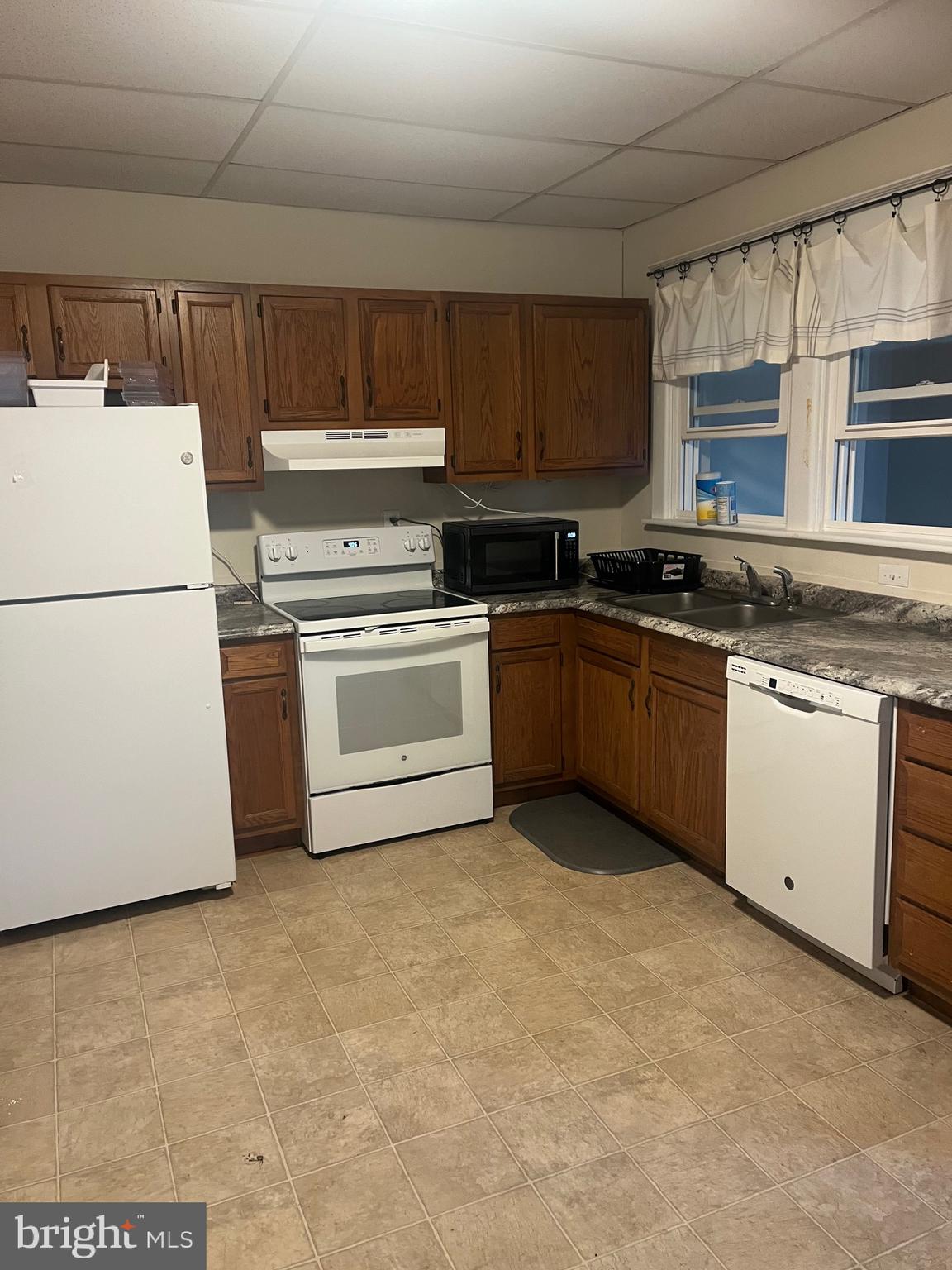 HALFWAY AREA - Residential Lease