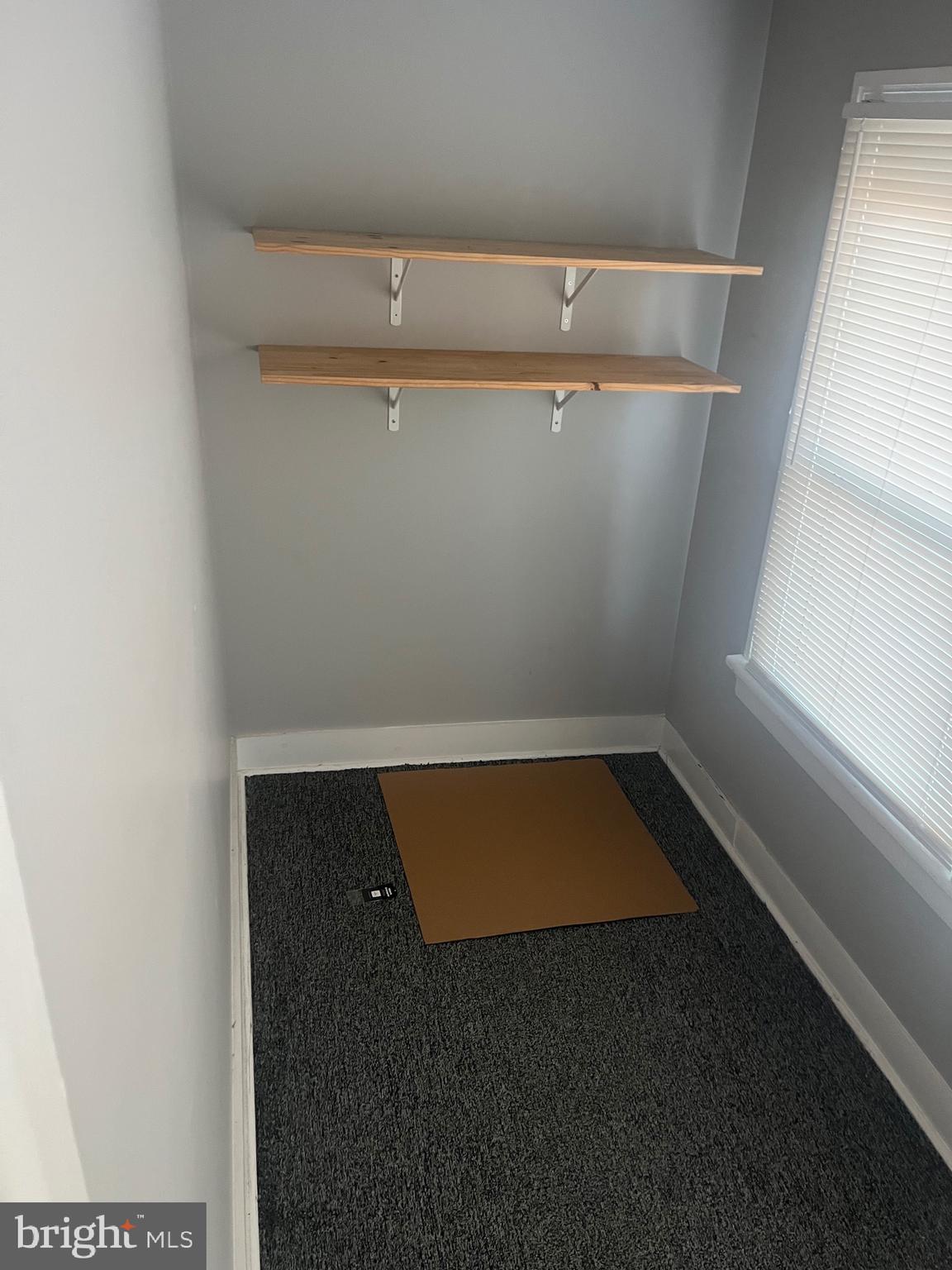 HALFWAY AREA - Residential Lease