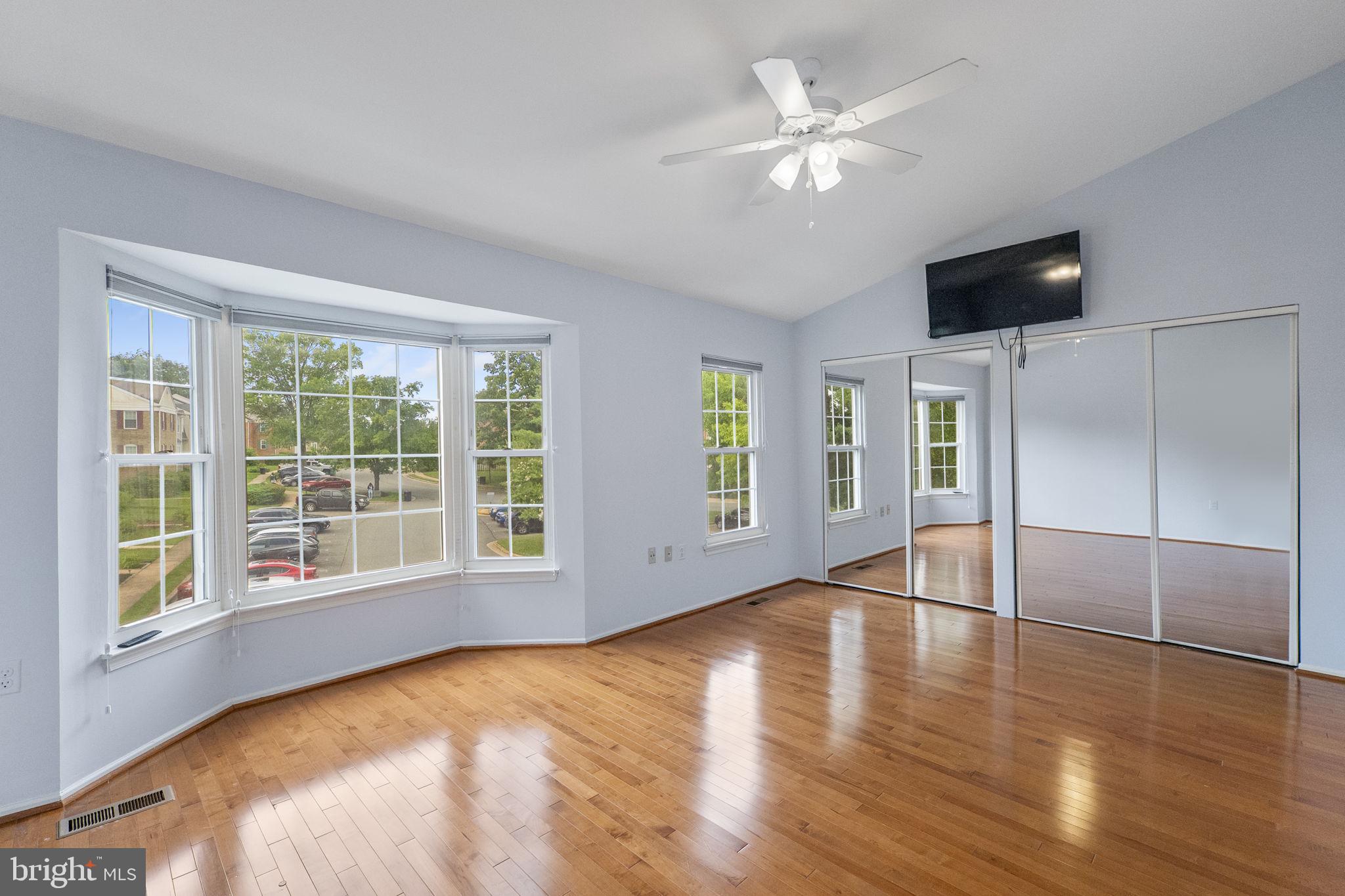 121 LAZY HOLLOW DRIVE