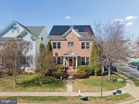 Photo of 14272 Catbird Drive, GAINESVILLE, VA 20155 (MLS # VAPW2111038)