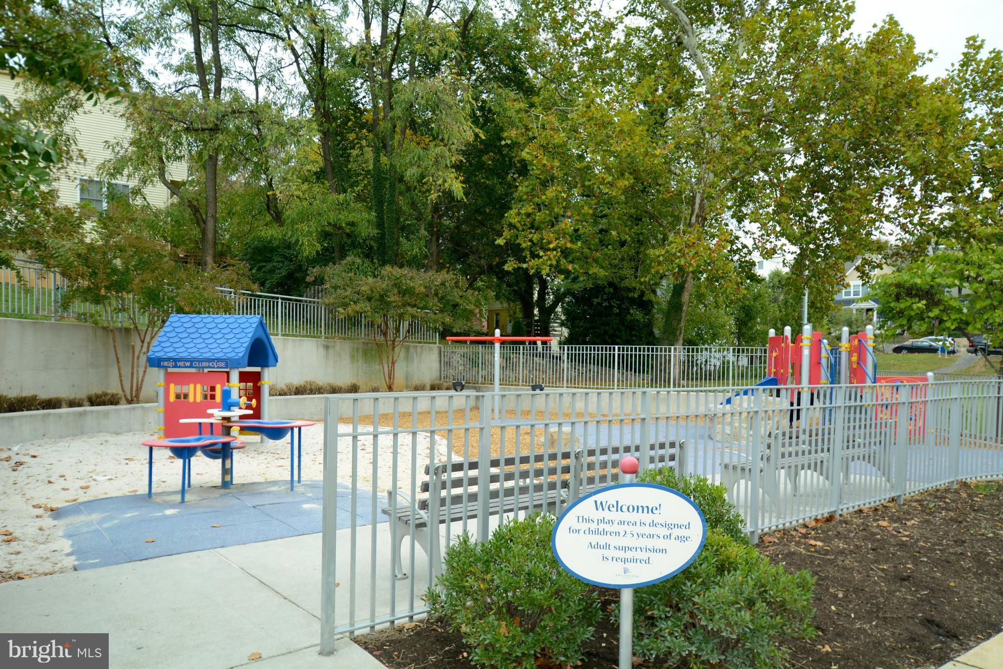 HIGHVIEW PARK - Residential Lease