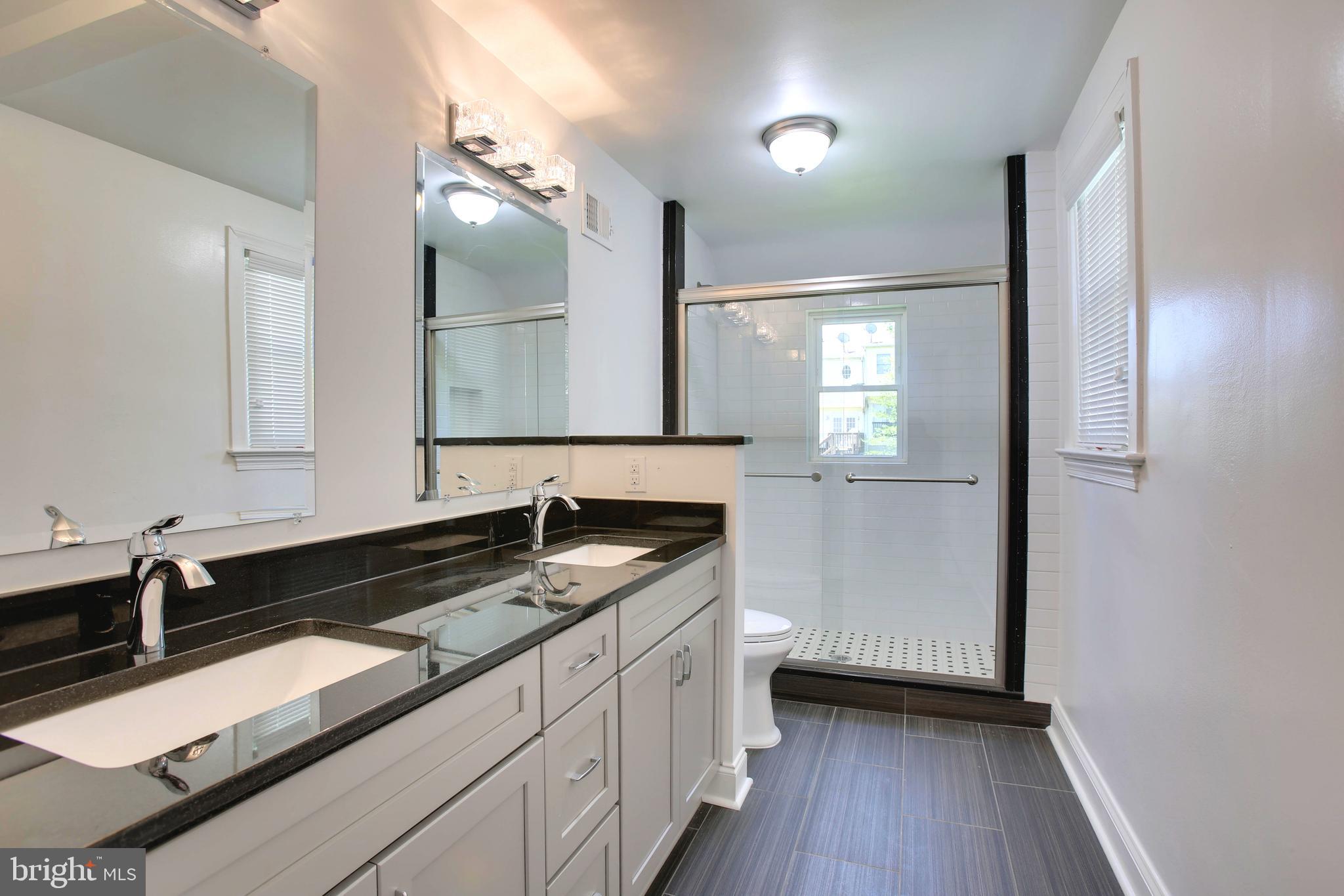 HIGHVIEW PARK - Residential Lease