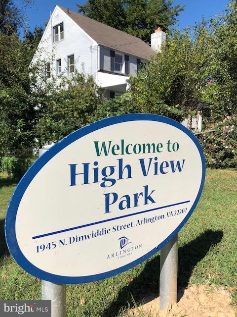 HIGHVIEW PARK - Residential Lease