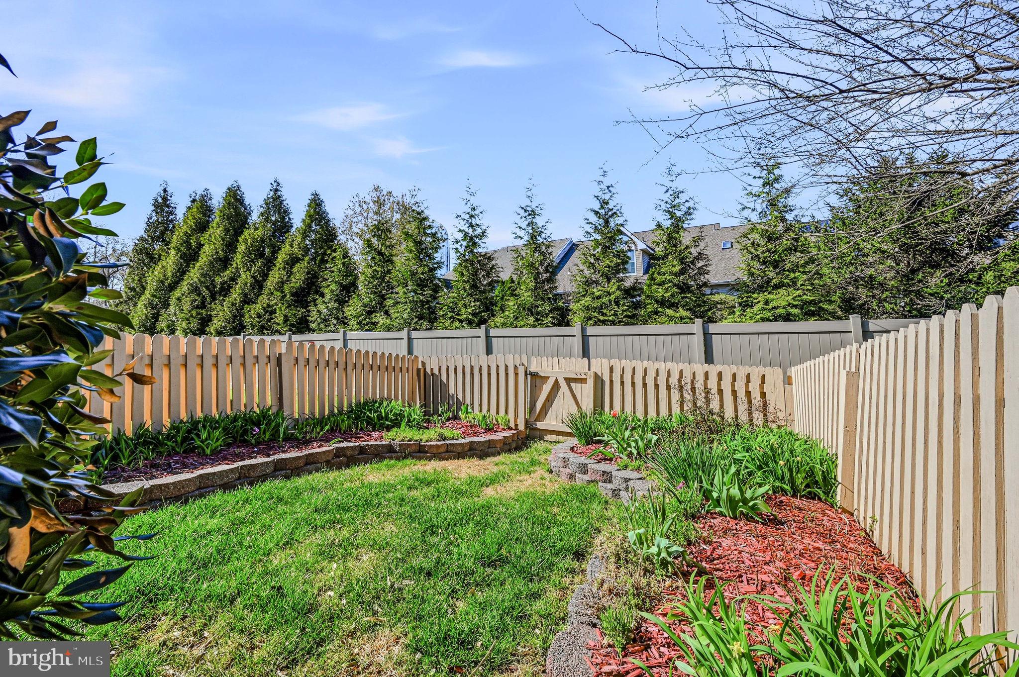 NEWTOWNE VILLAGE - Residential