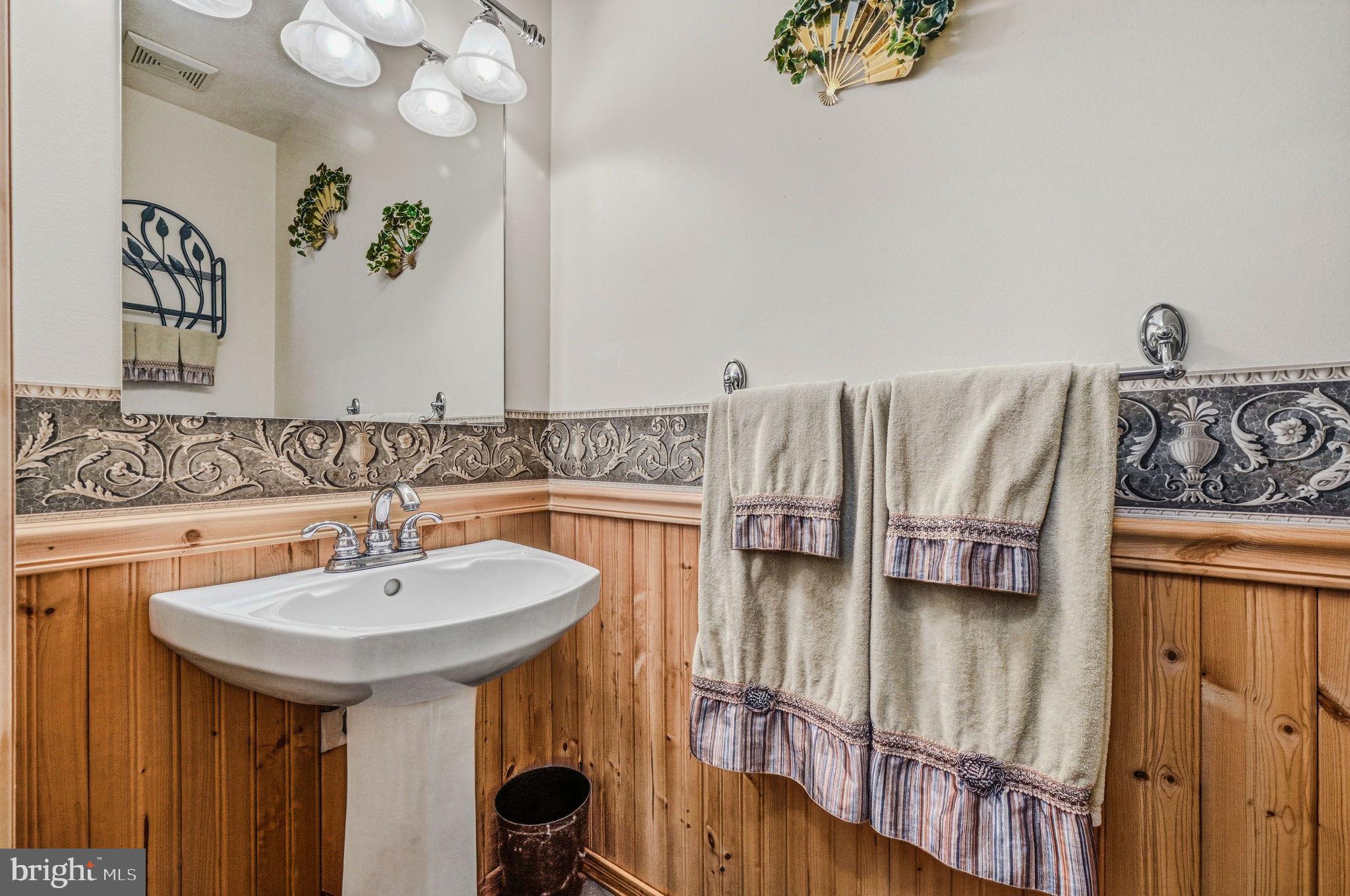 NEWTOWNE VILLAGE - Residential