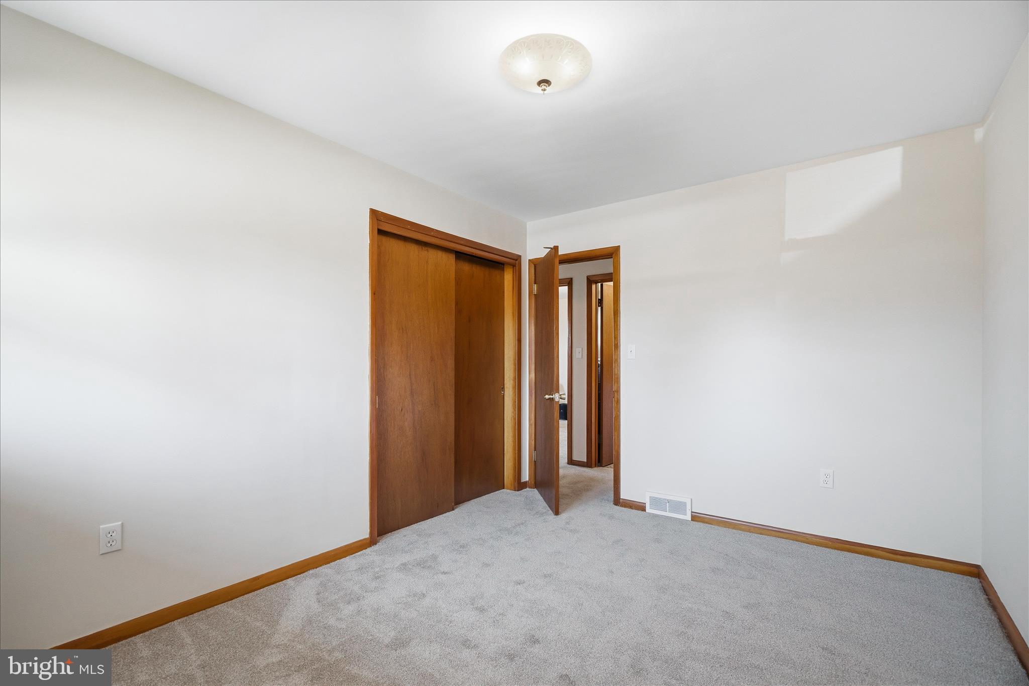 VILLA ESTATES - Residential