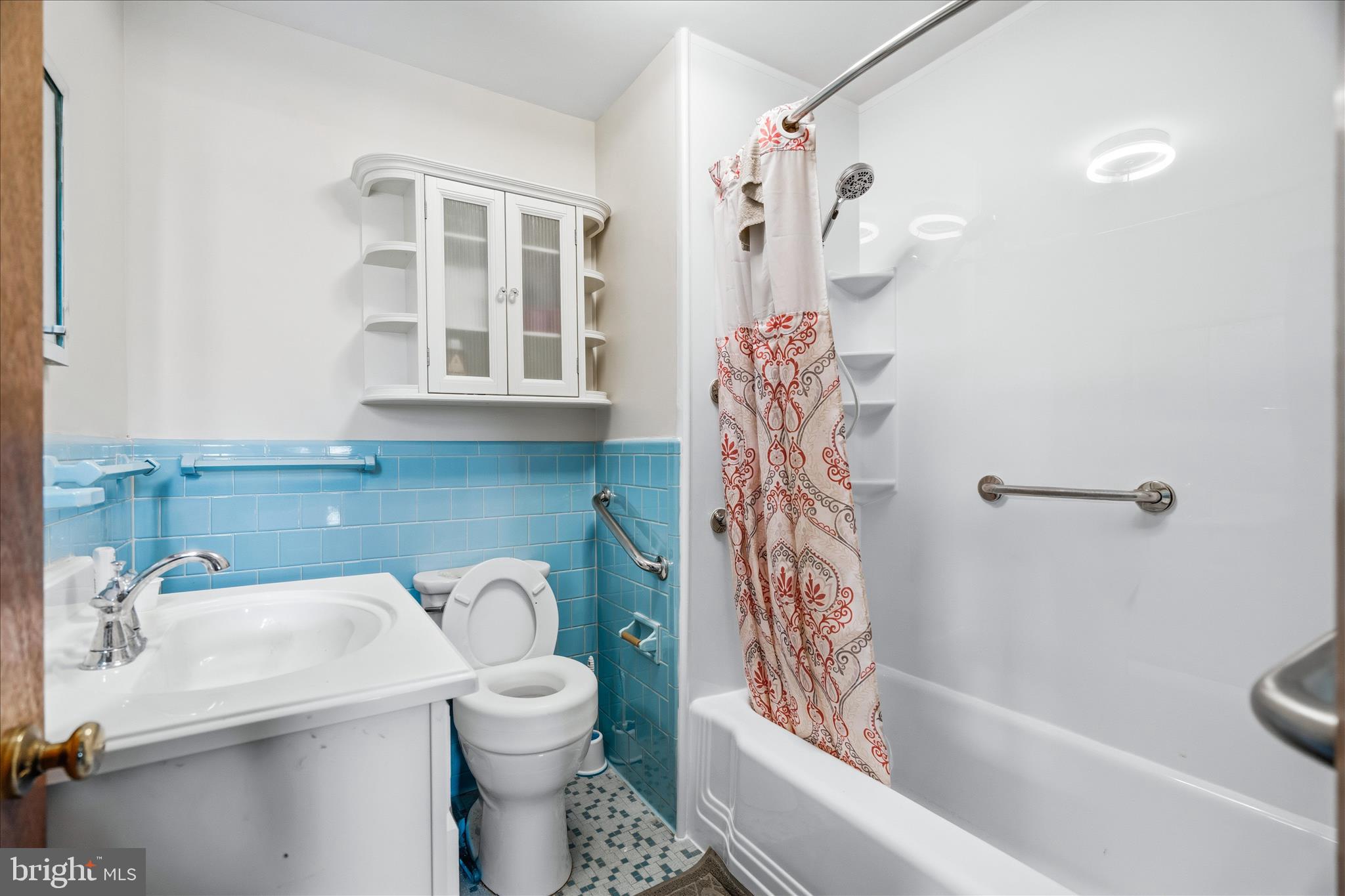 VILLA ESTATES - Residential