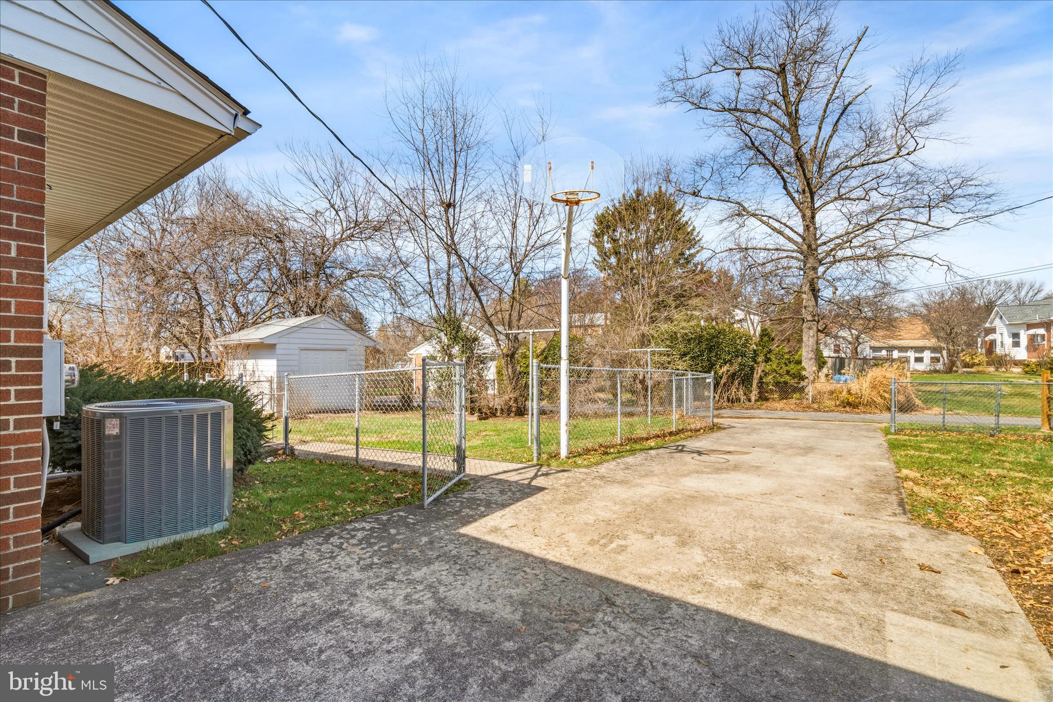 VILLA ESTATES - Residential