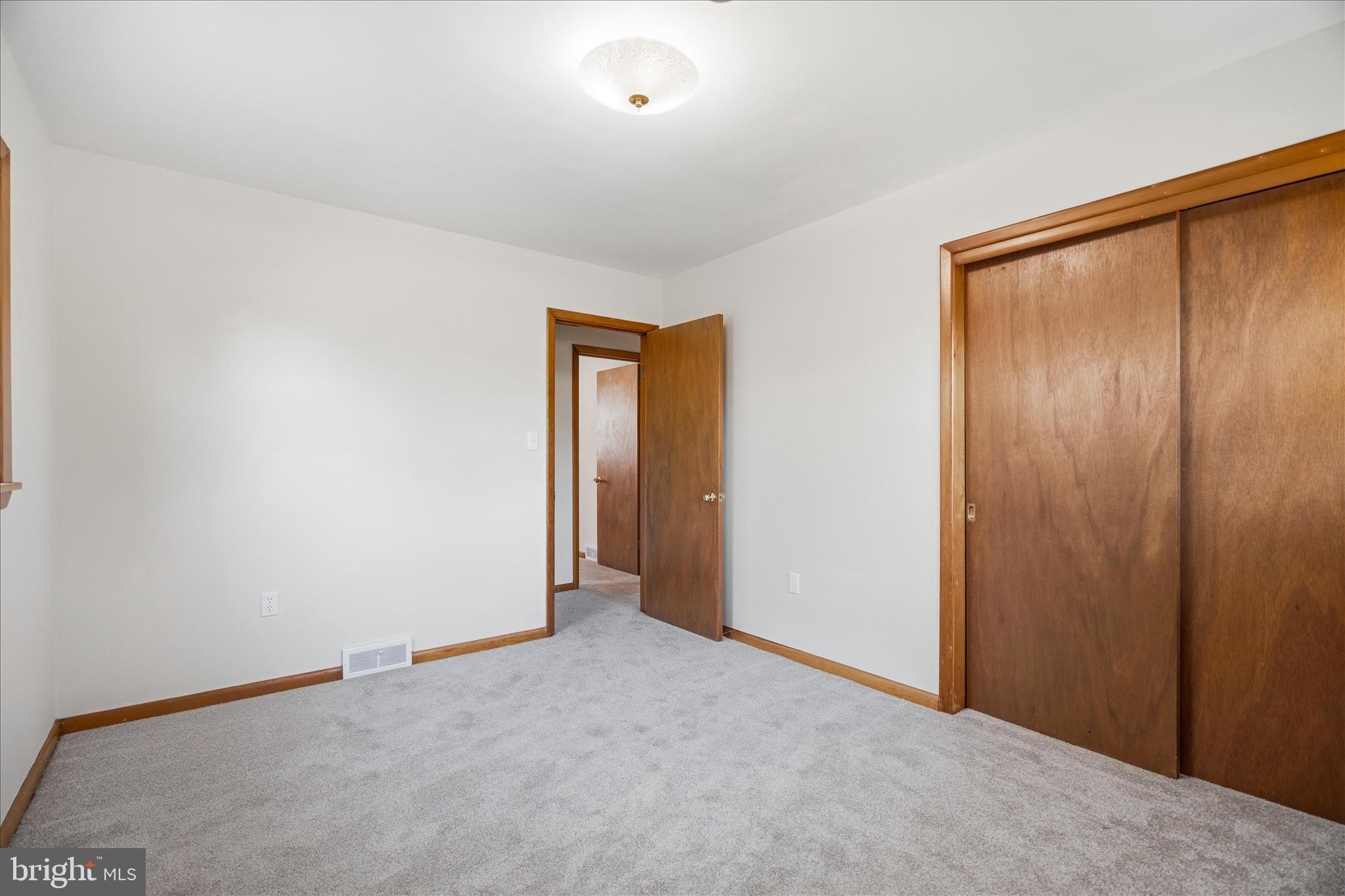 VILLA ESTATES - Residential