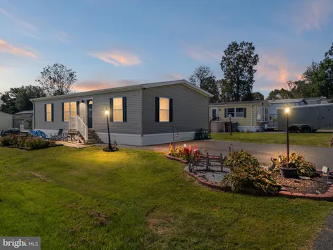 107 Haddon Drive, Macungie, PA MLS: PABK2062302