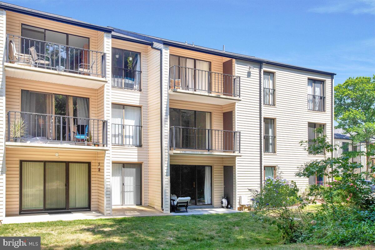 RIVA COMMONS - Residential