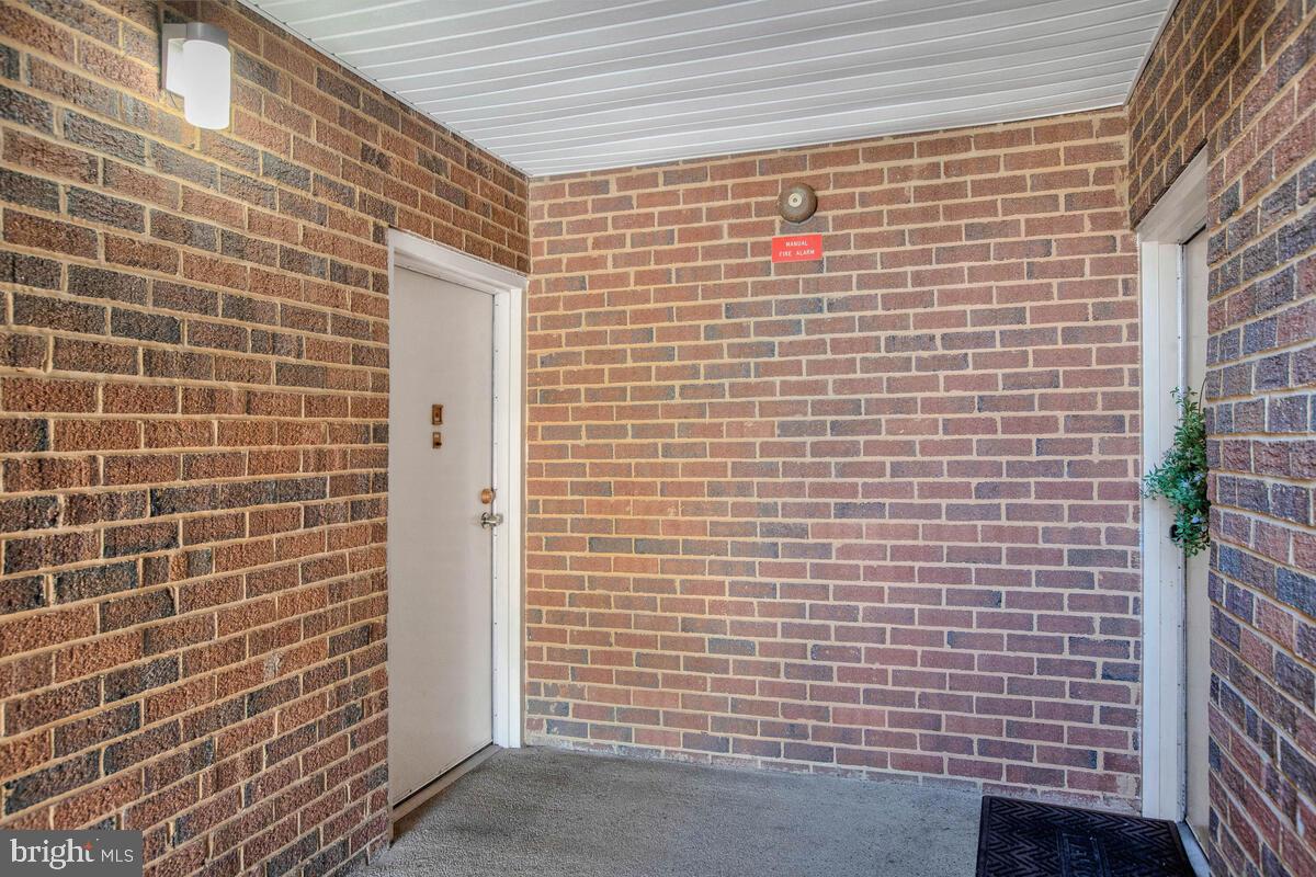 RIVA COMMONS - Residential