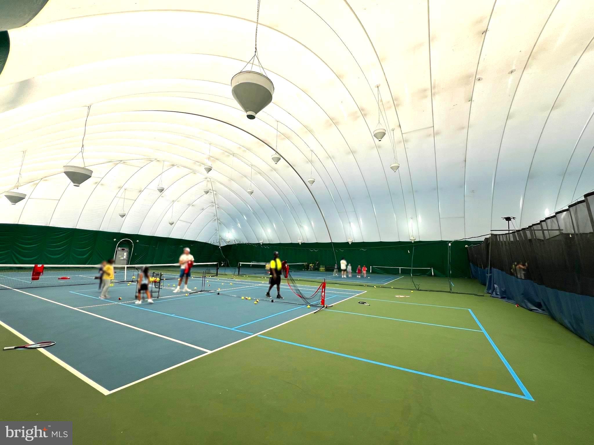 ASHBURN VILLAGE - Residential