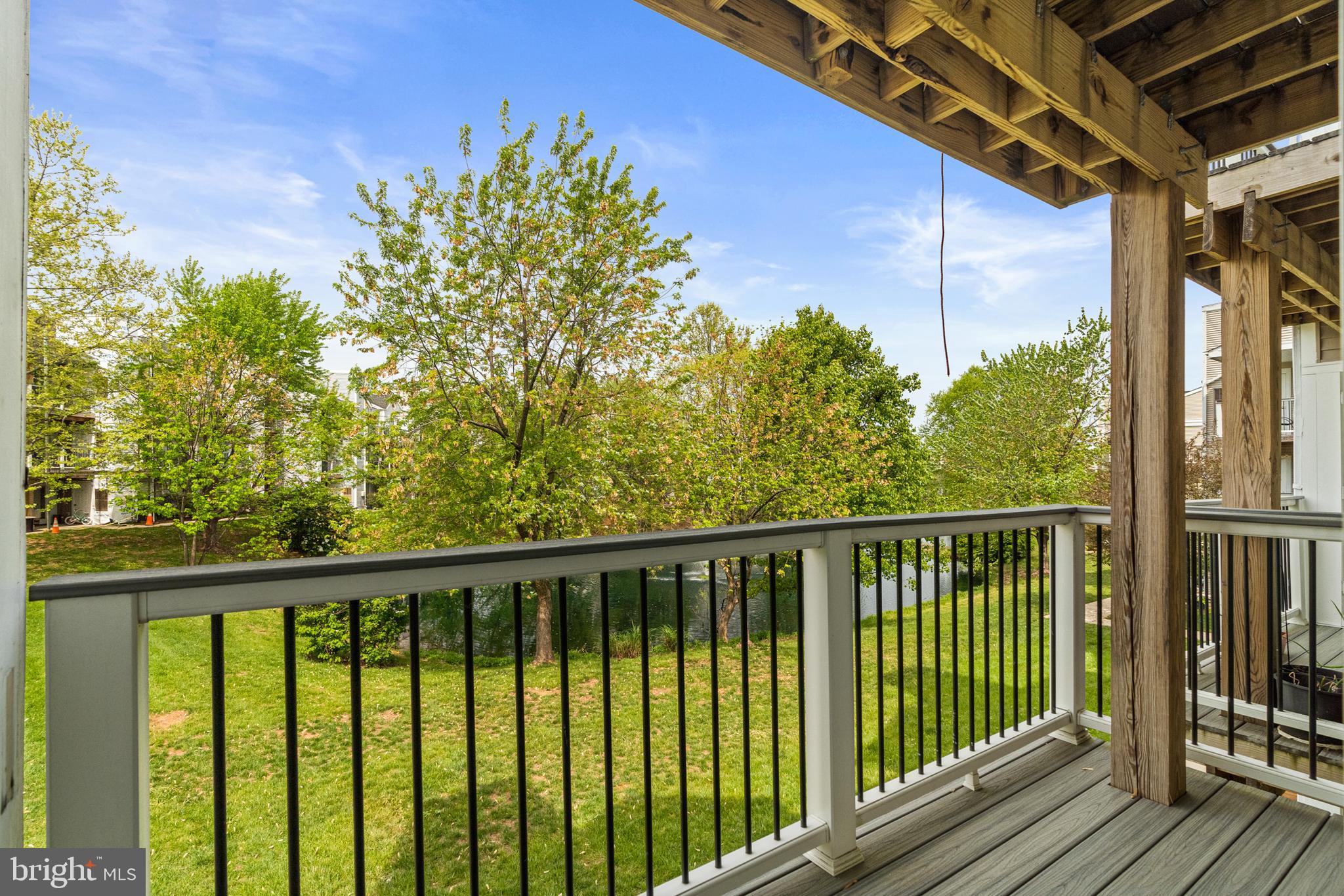 ASHBURN VILLAGE - Residential