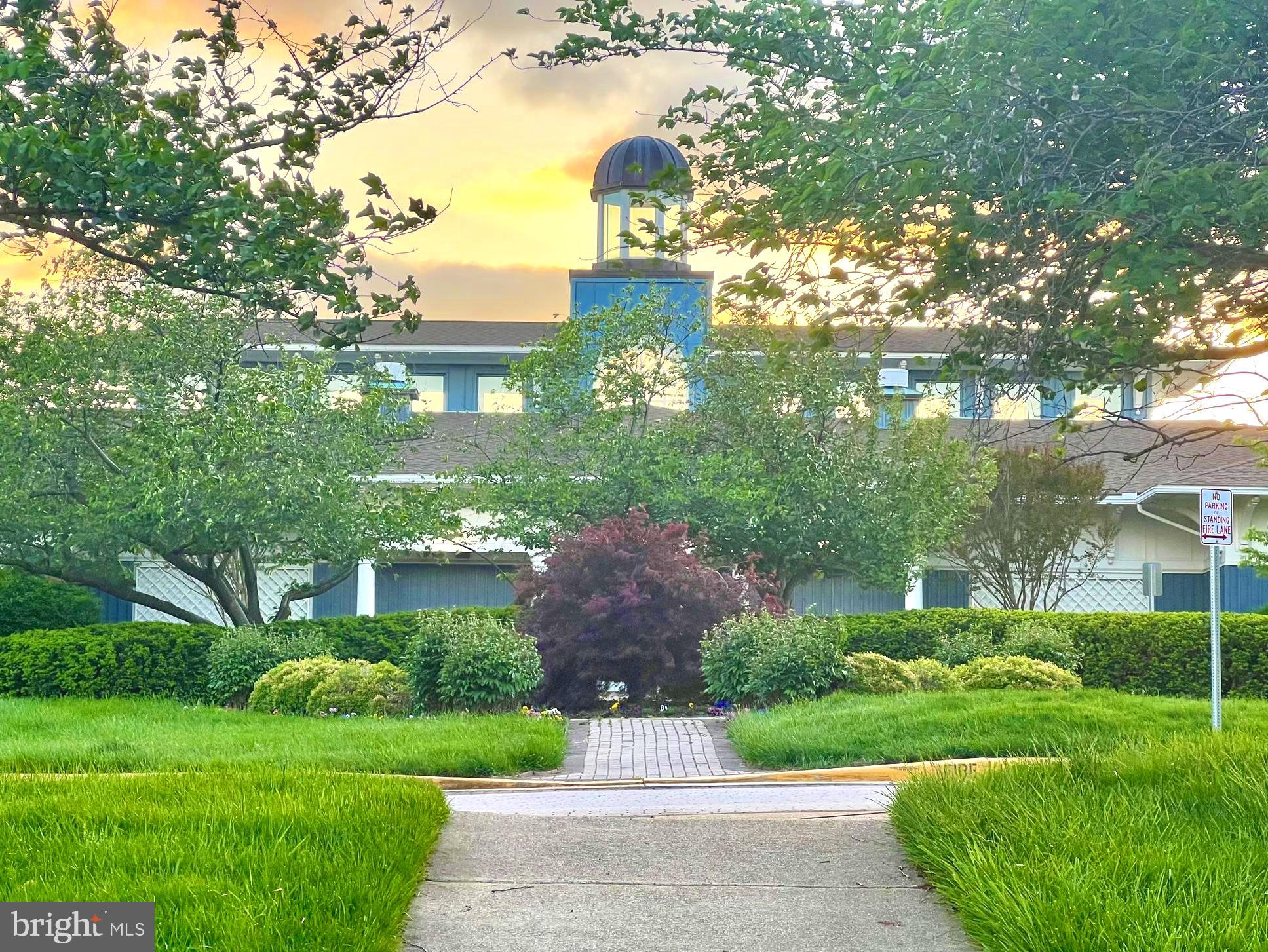 ASHBURN VILLAGE - Residential