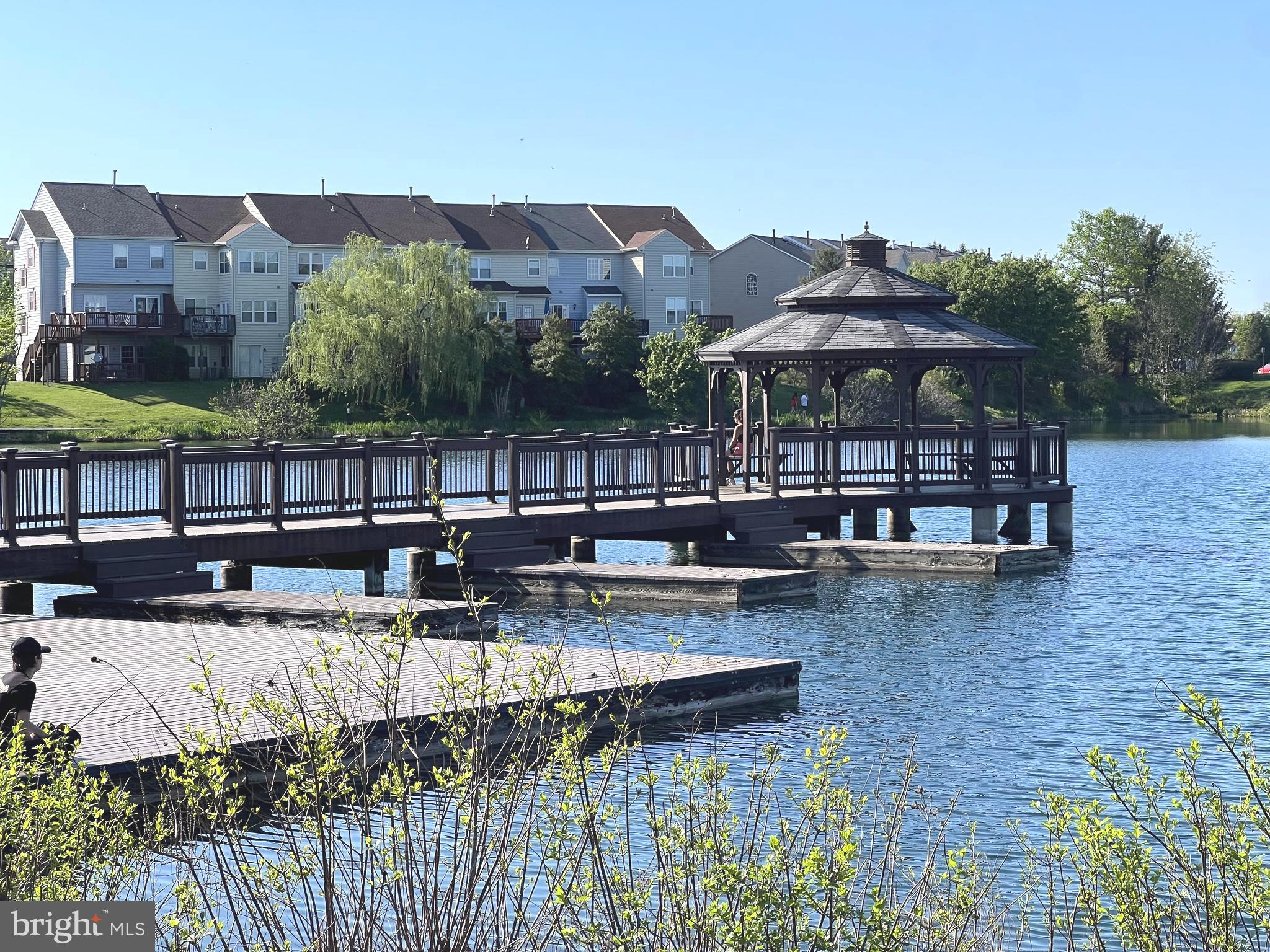 ASHBURN VILLAGE - Residential