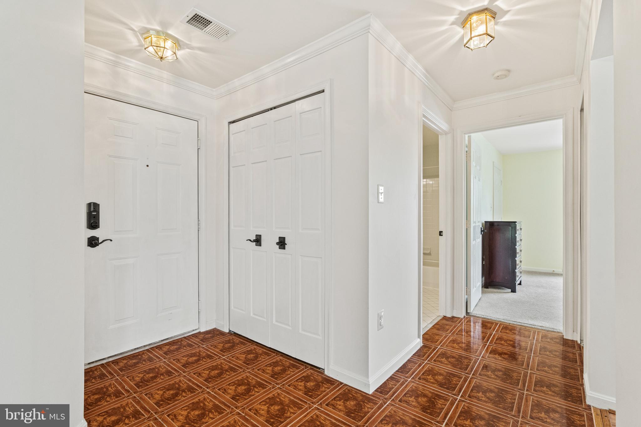 ASHBURN VILLAGE - Residential