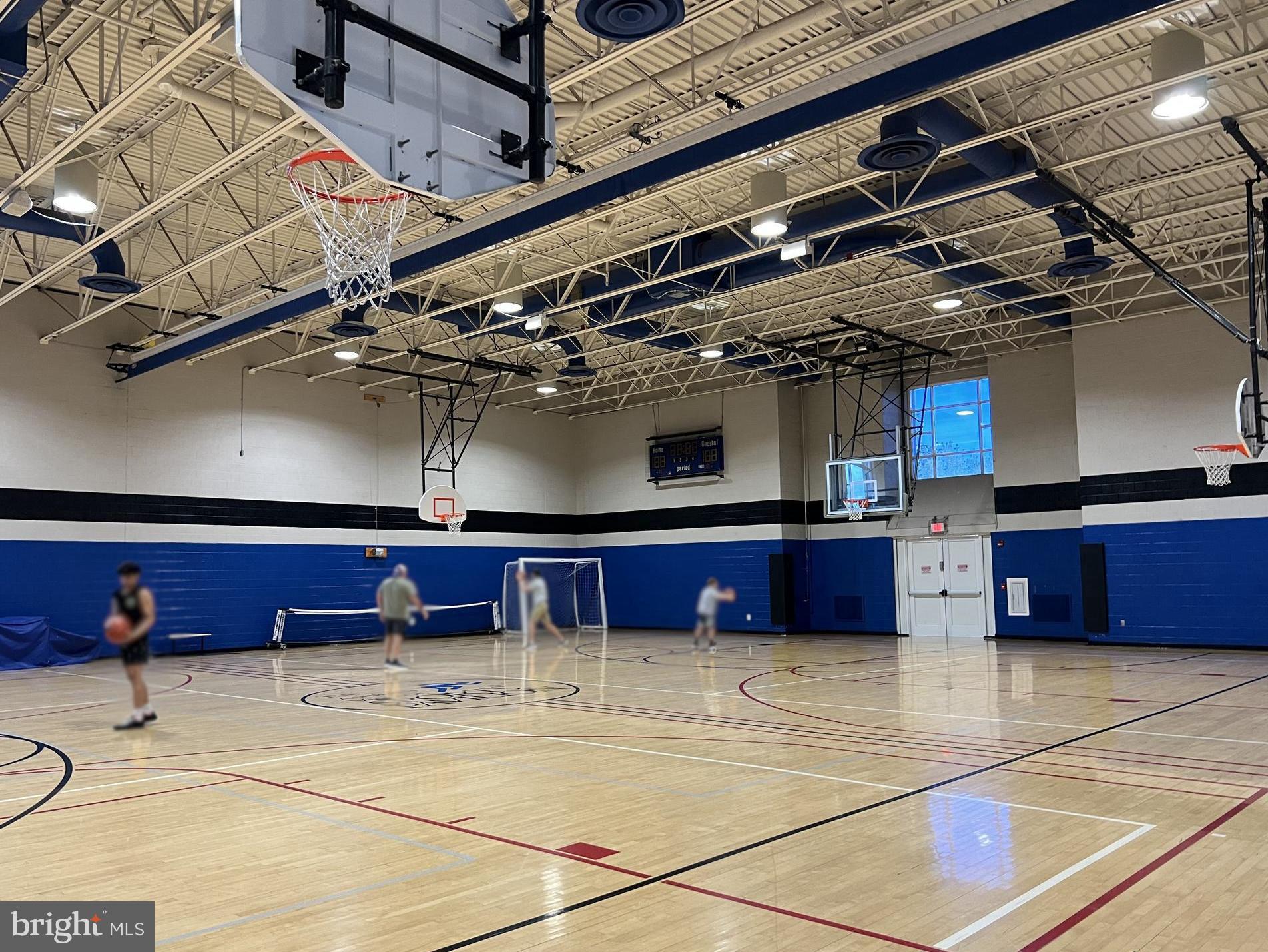 ASHBURN VILLAGE - Residential