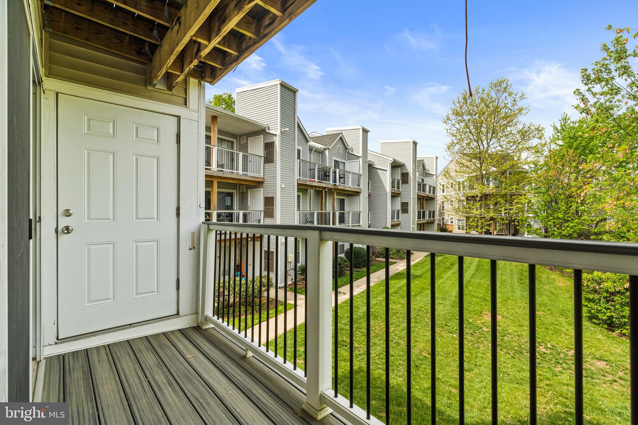 ASHBURN VILLAGE - Residential