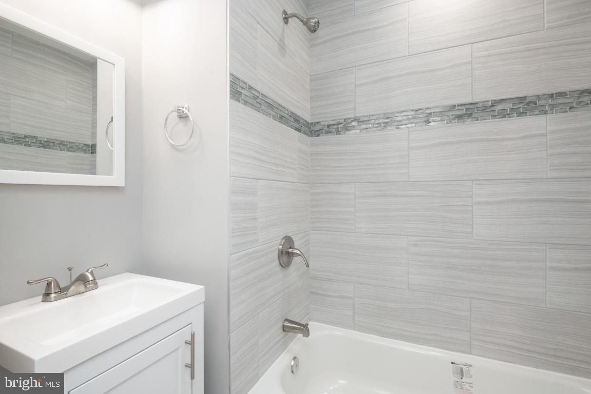 ROGNEL HEIGHTS - Residential